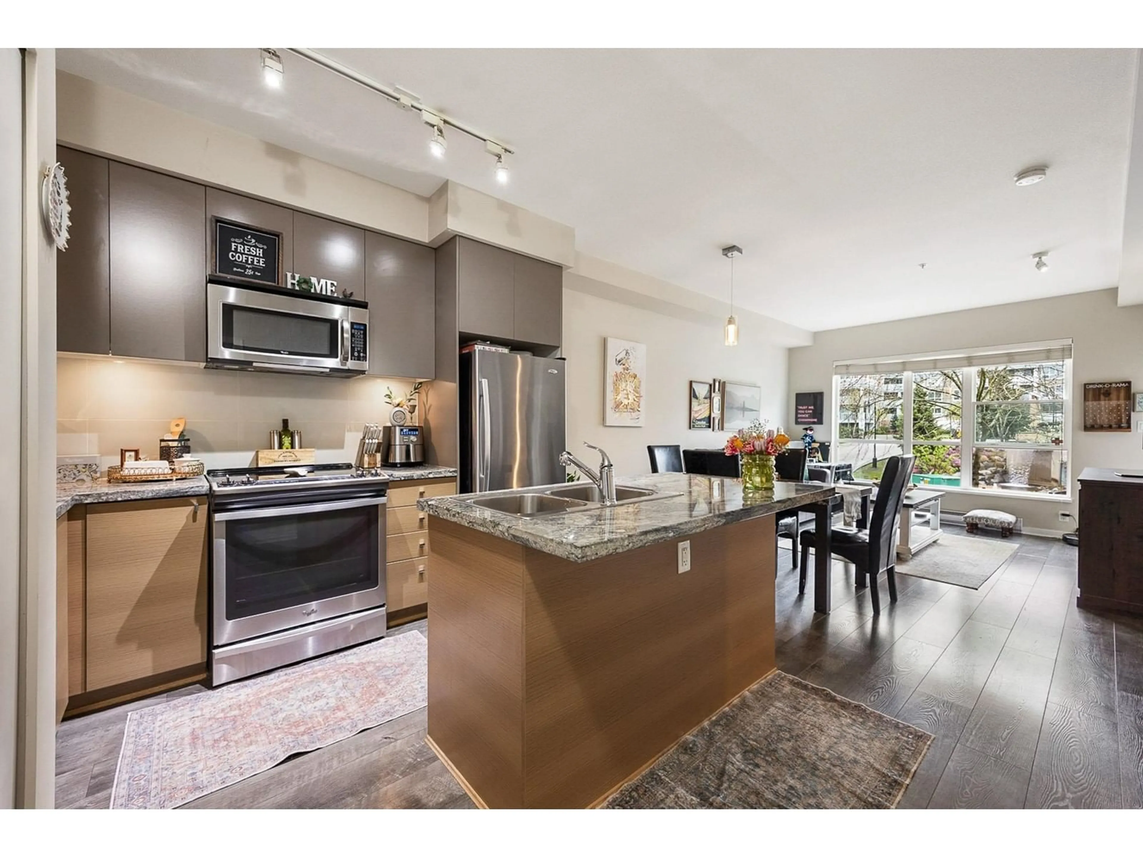 Open concept kitchen, unknown for 206 - 6430 194, Surrey British Columbia V4N6J7