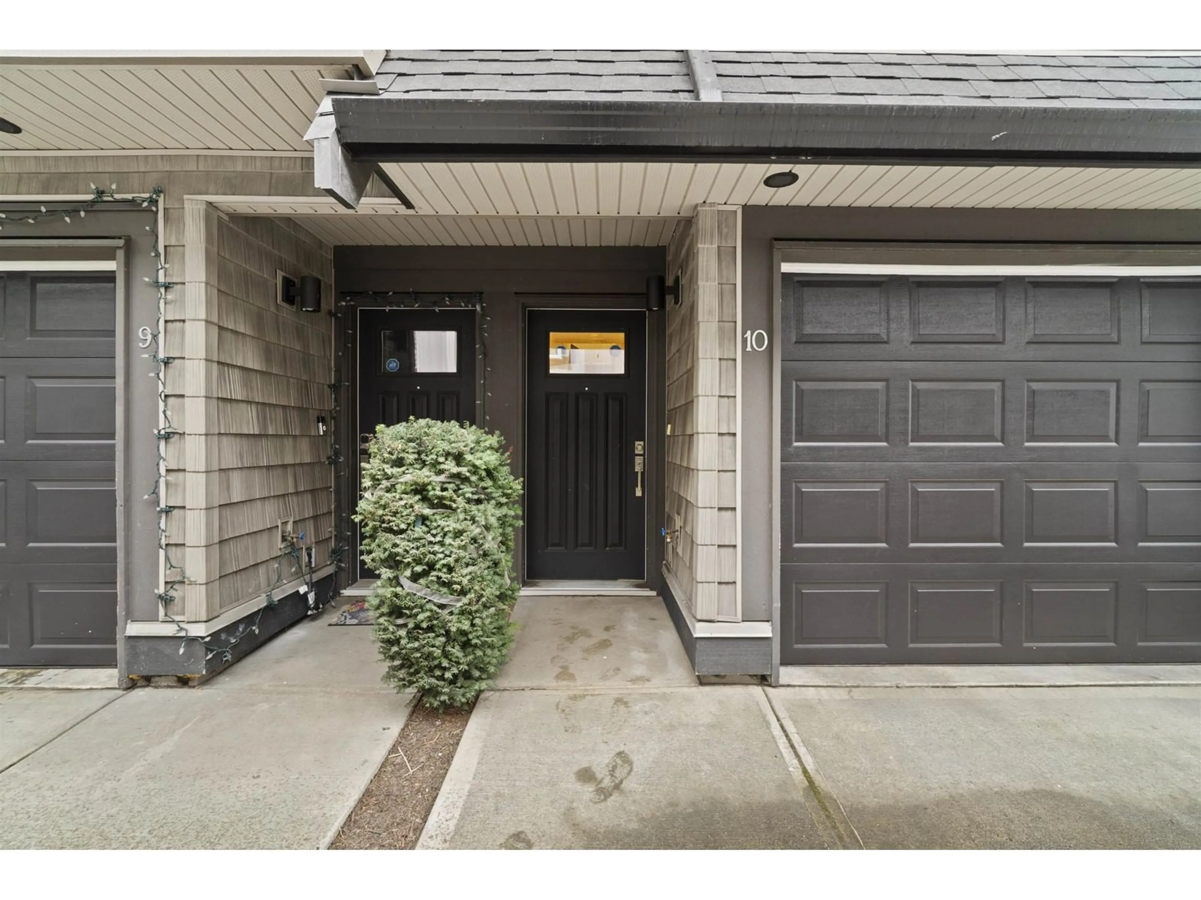 Indoor entryway for 10 - 15192 62A, Surrey British Columbia V3S9A6