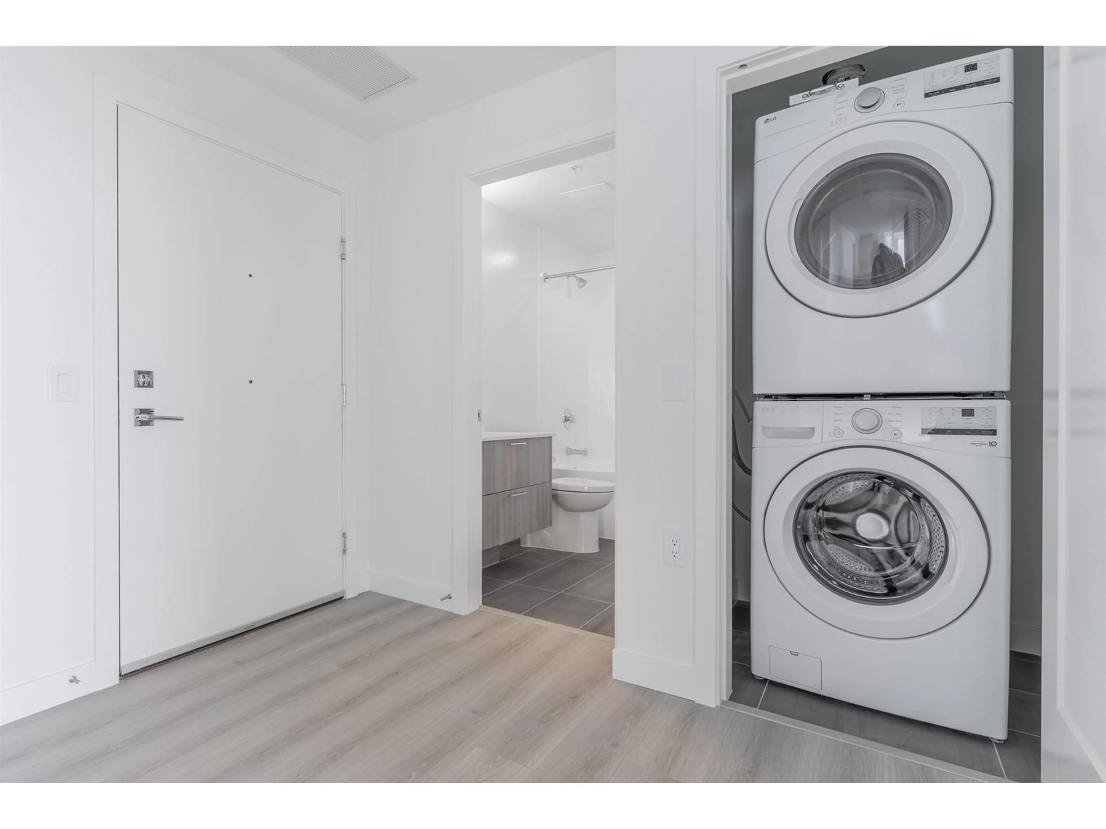 Laundry room for 2001 - 20065 85, Langley British Columbia V2Y3Y4