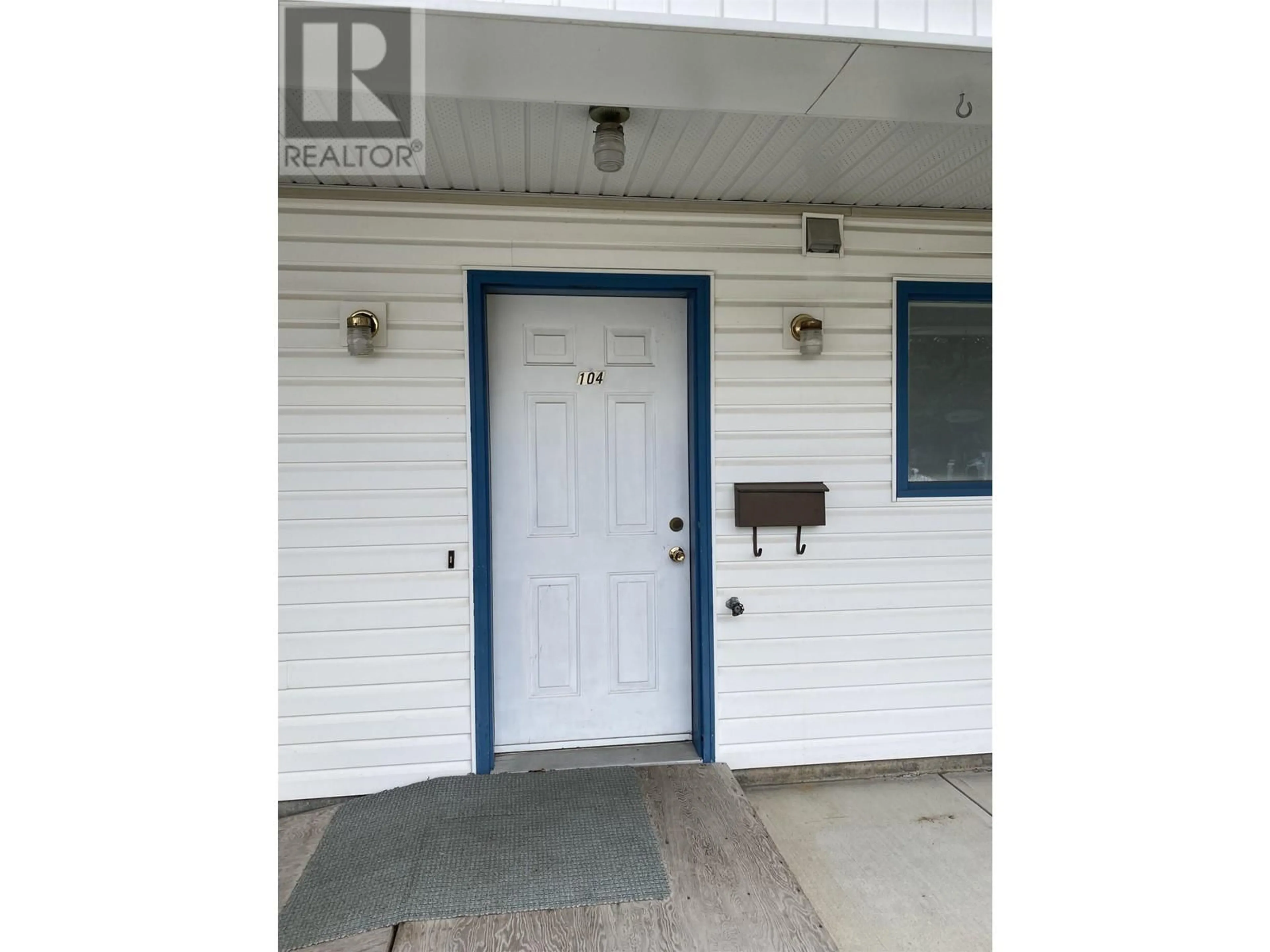 Unknown for 104 - 106 MCDERMID DRIVE, Prince George British Columbia V2M4T6
