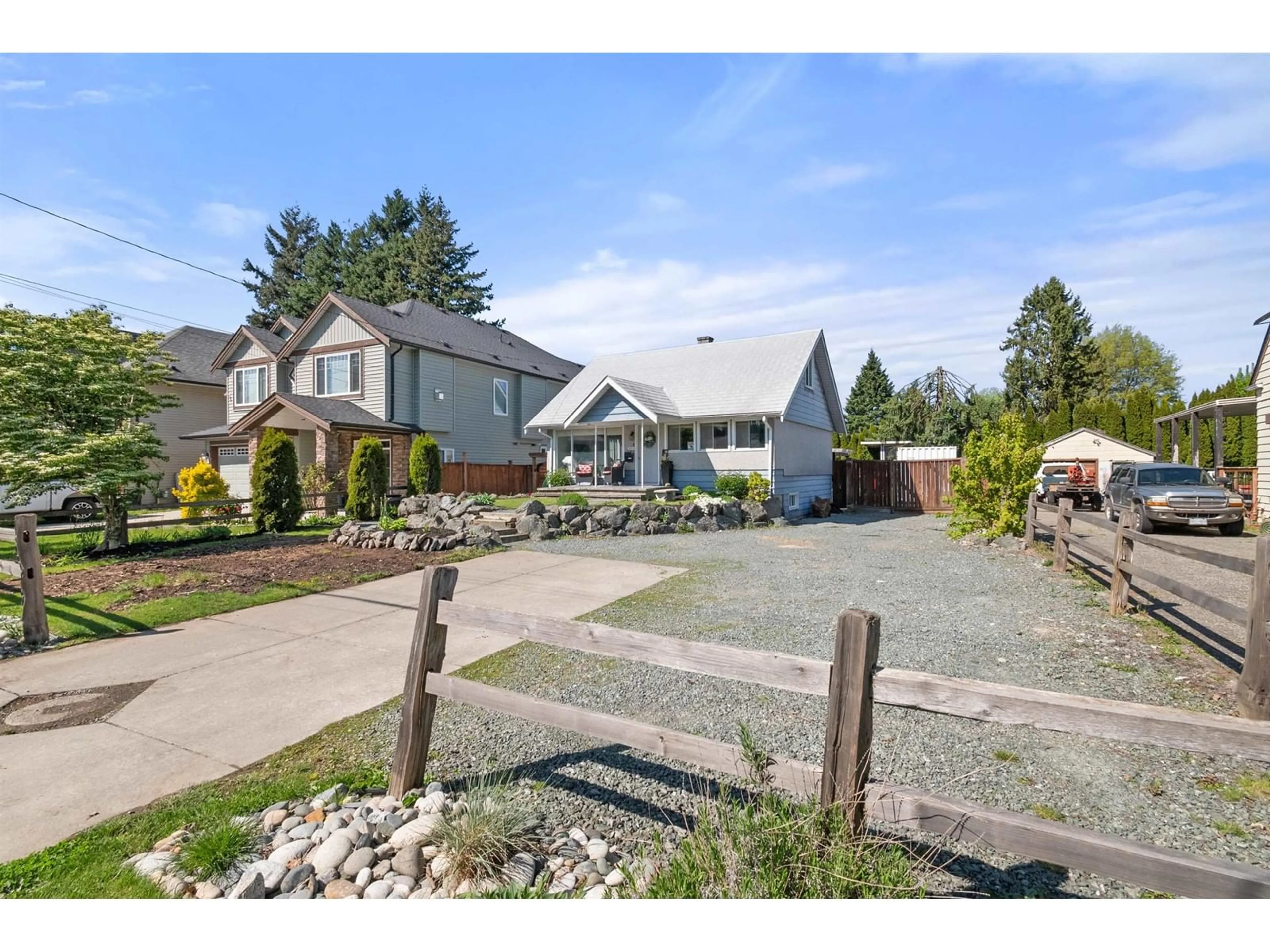 A pic from outside/outdoor area/front of a property/back of a property/a pic from drone, street for 45325 CRESCENT DRIVE, Chilliwack British Columbia V2P1G5