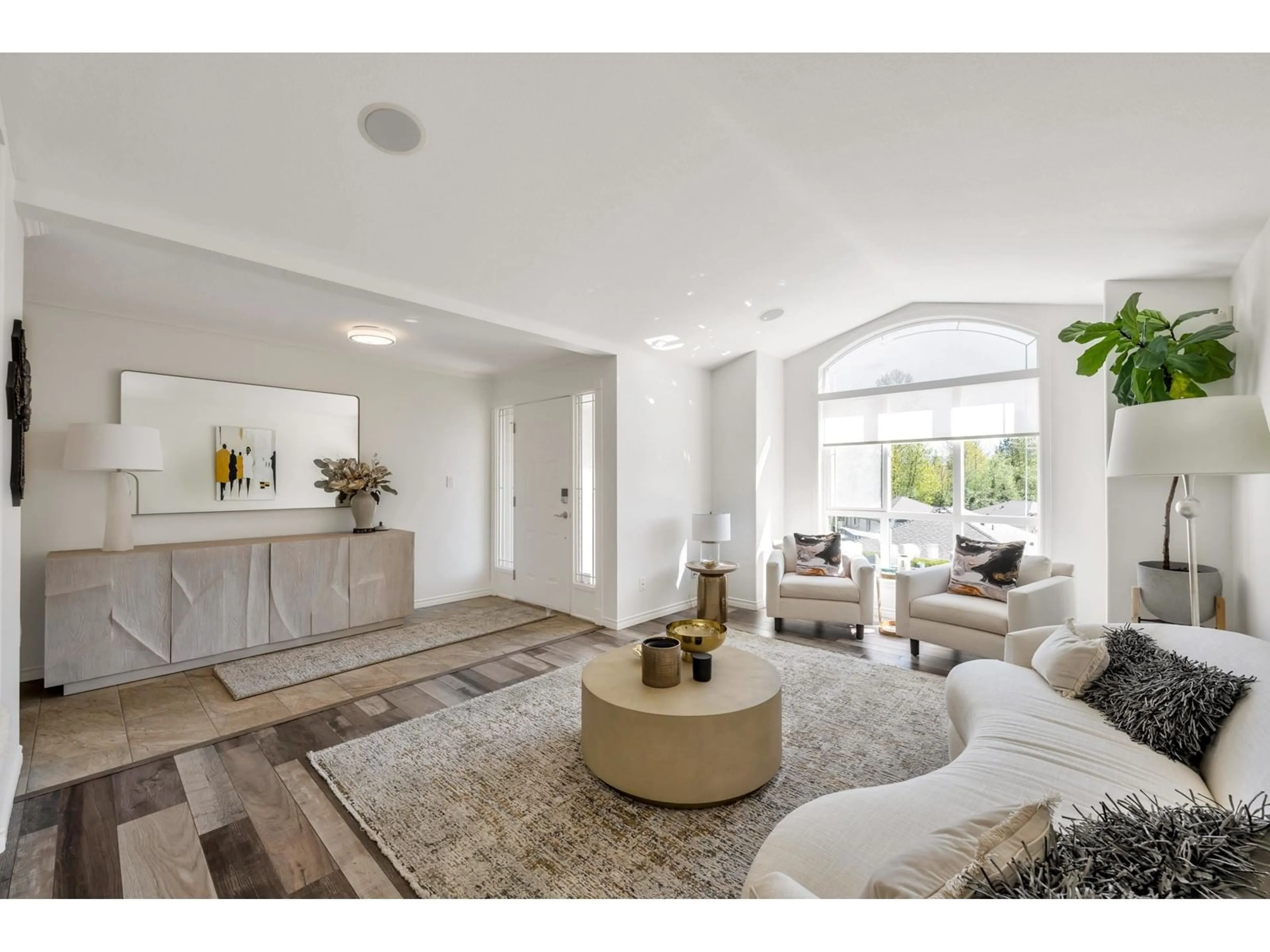 Living room with furniture, unknown for 25 - 32250 DOWNES, Abbotsford British Columbia V4X2R1