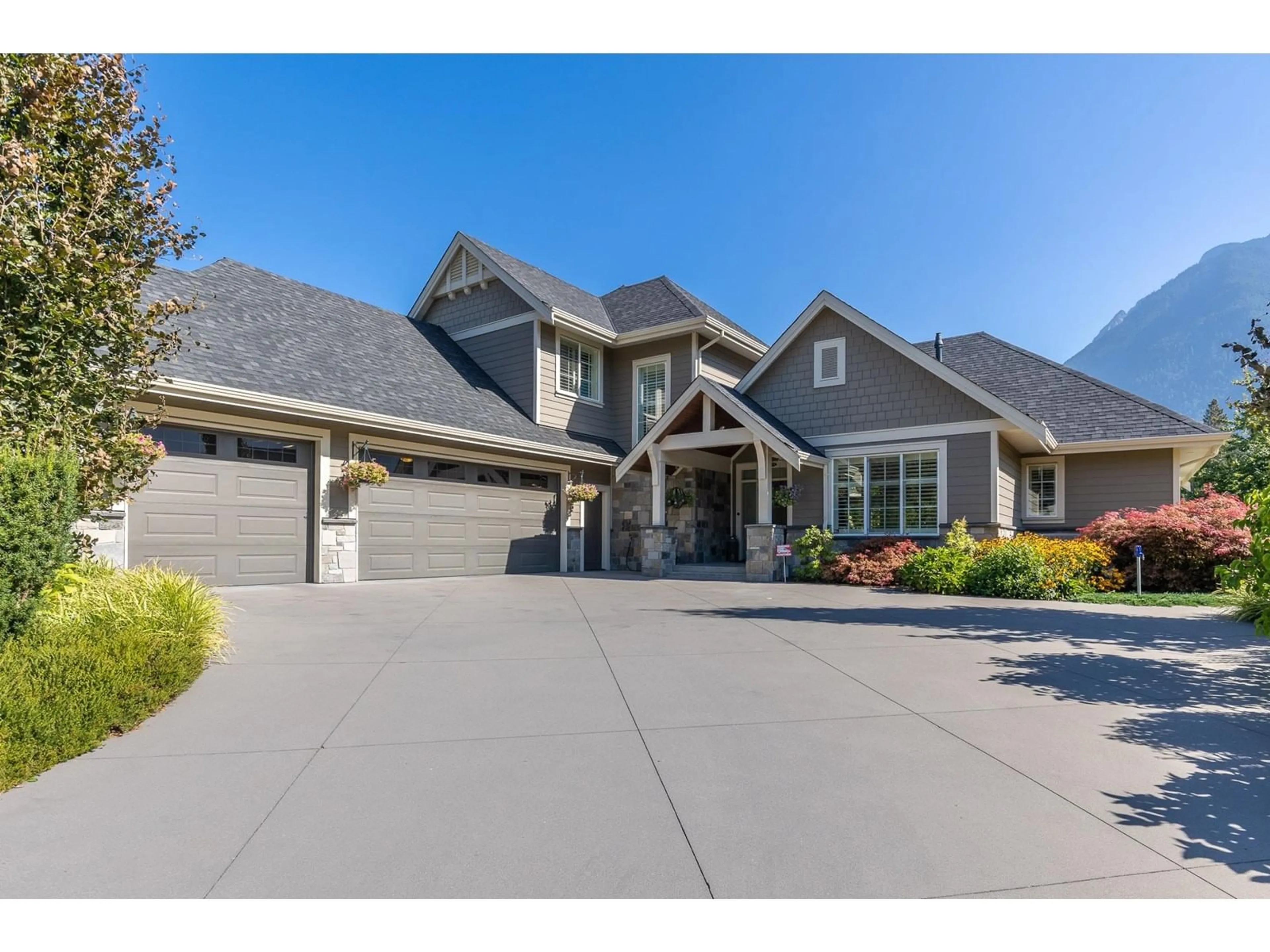 Home with vinyl exterior material, street for 10408 WILDROSE DRIVE, Rosedale British Columbia V0X1X1