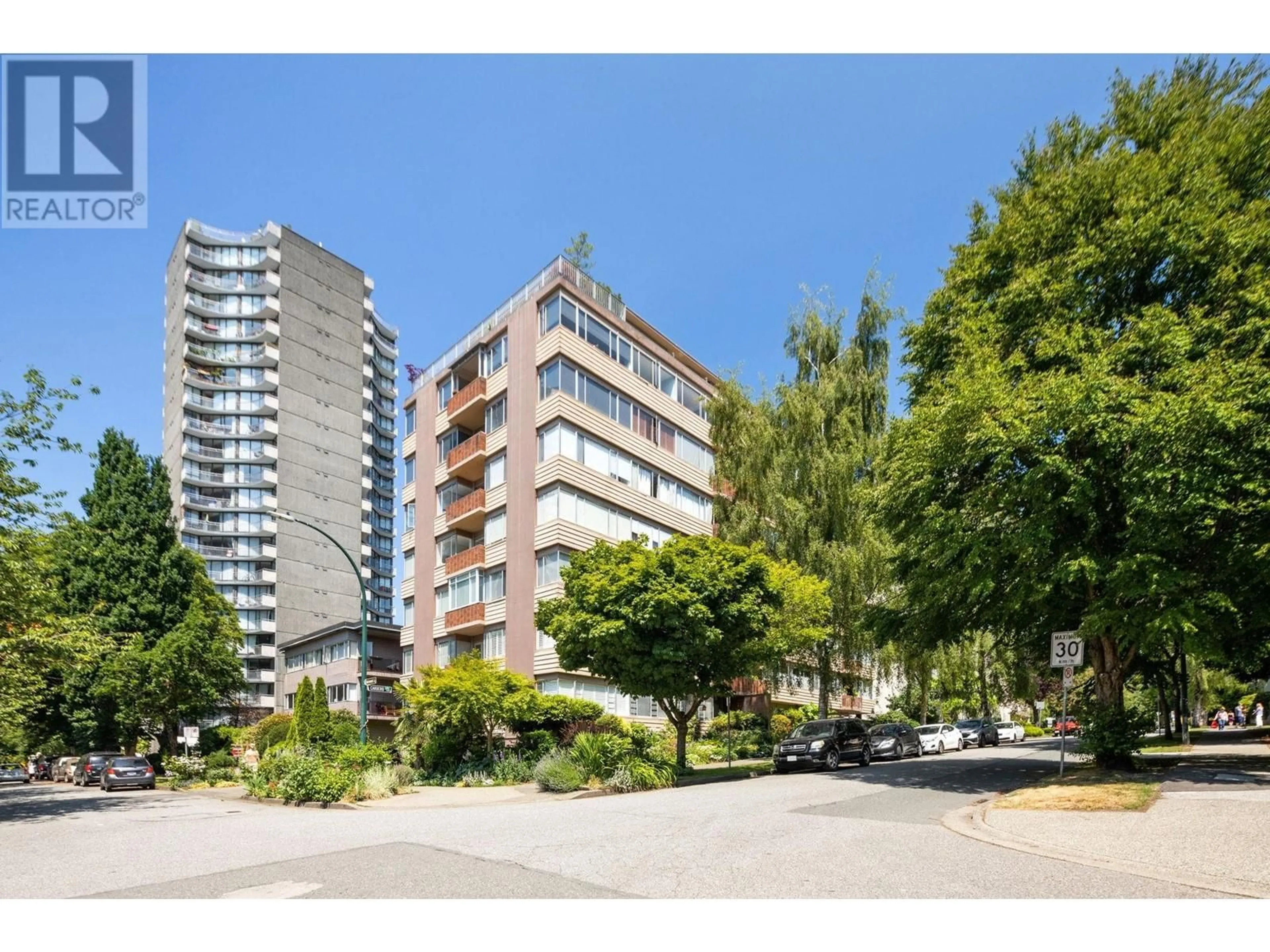 A pic from outside/outdoor area/front of a property/back of a property/a pic from drone, street for 502 - 1315 CARDERO STREET, Vancouver British Columbia V6J2J2