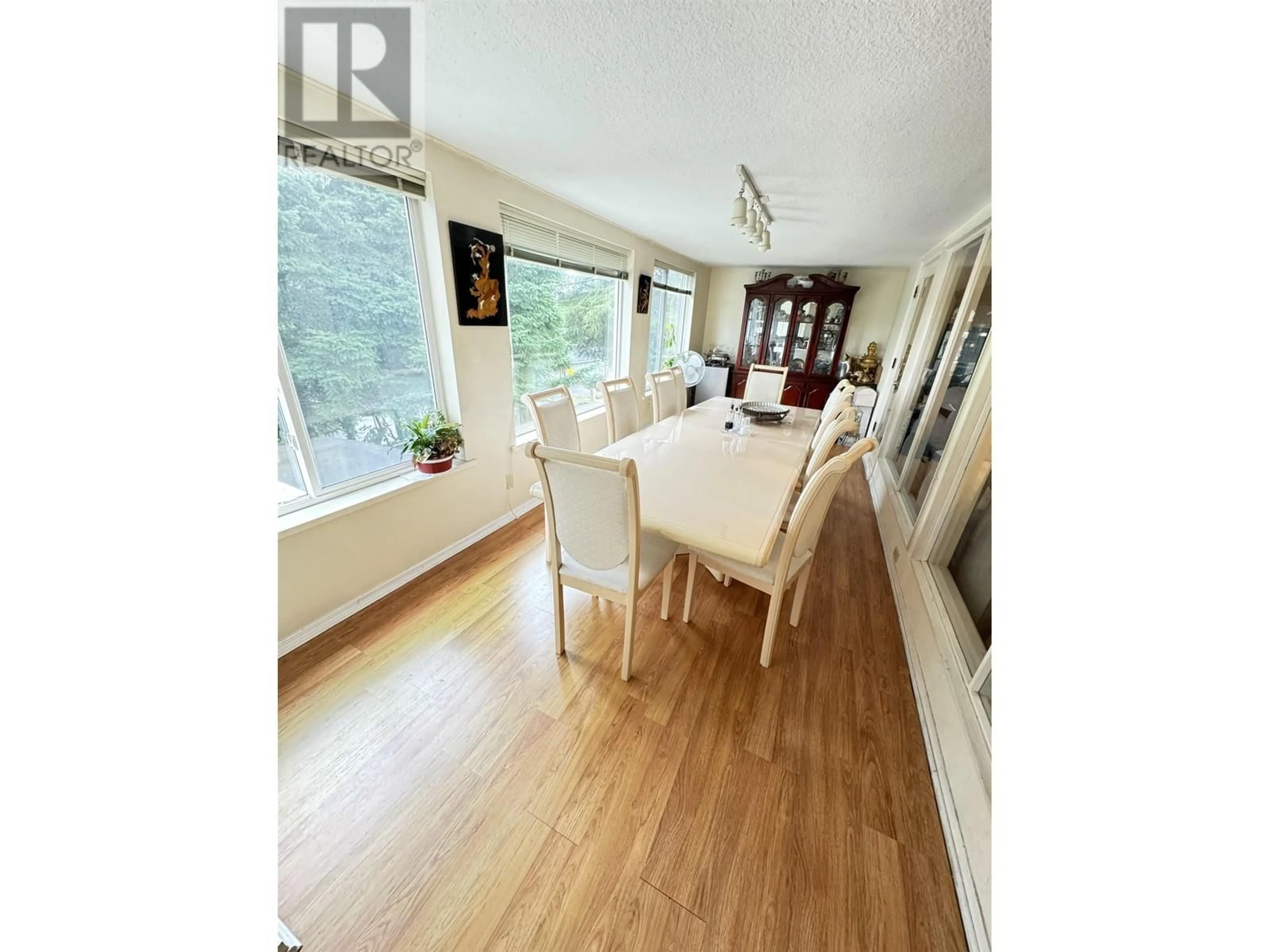 Dining room, wood/laminate floor for 1490 MATHERS AVENUE, West Vancouver British Columbia V7T2G7