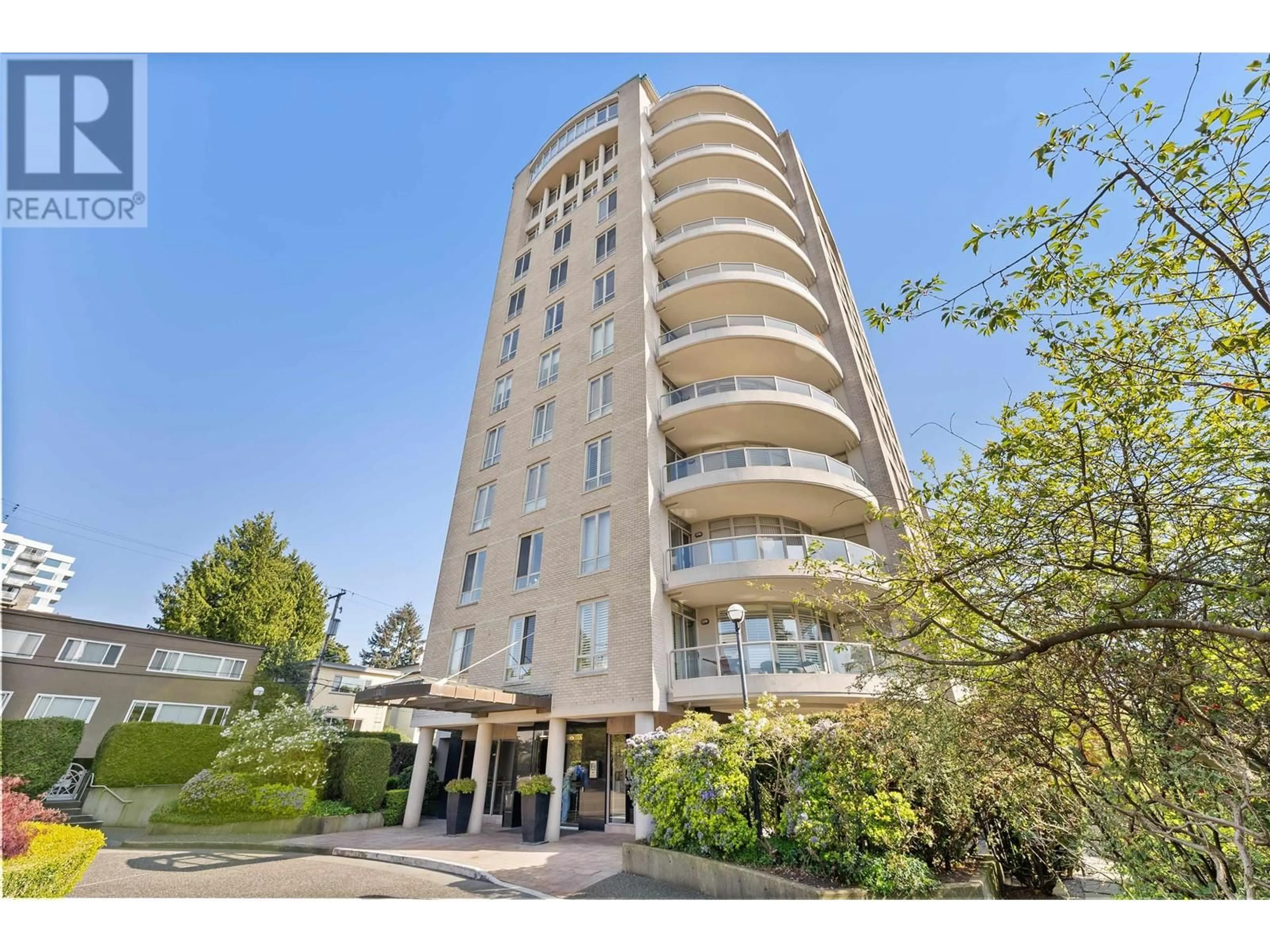 Indoor foyer for 701 - 5850 BALSAM STREET, Vancouver British Columbia V6M4B9