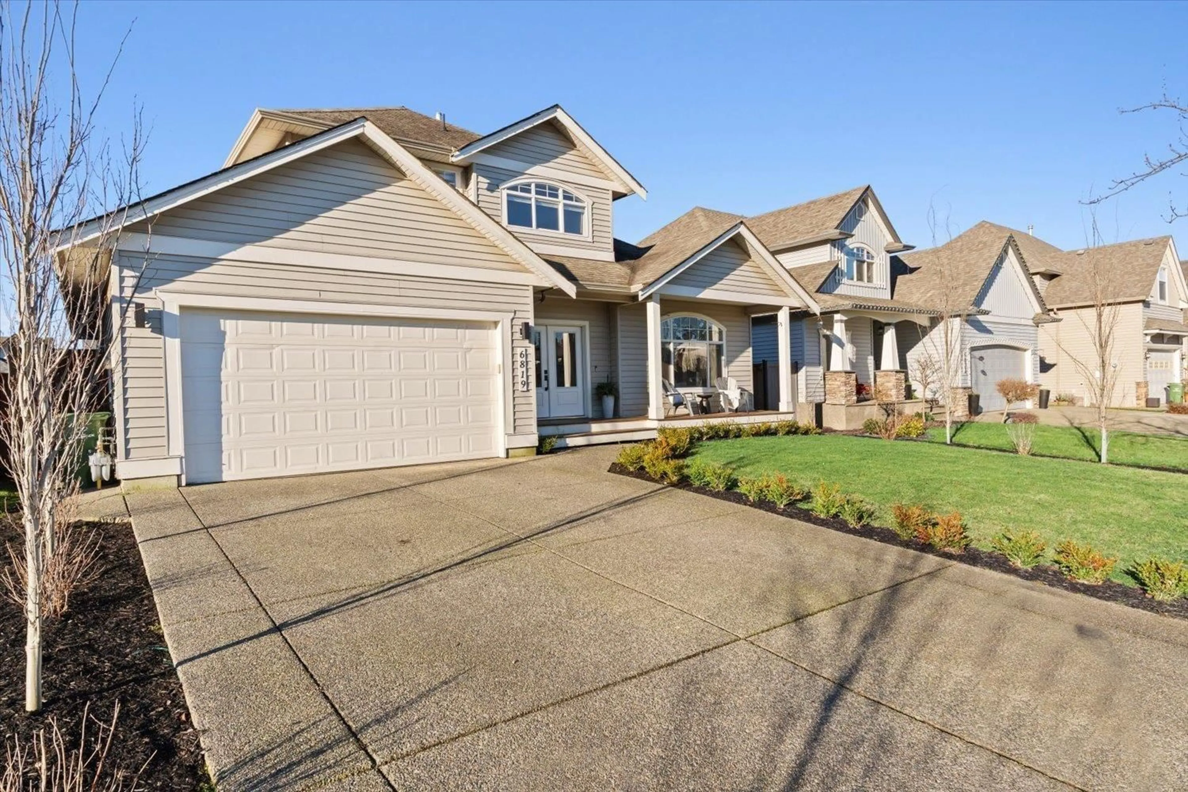 Home with vinyl exterior material, street for 6819 SCHOOL LANE, Chilliwack British Columbia V2R5T1