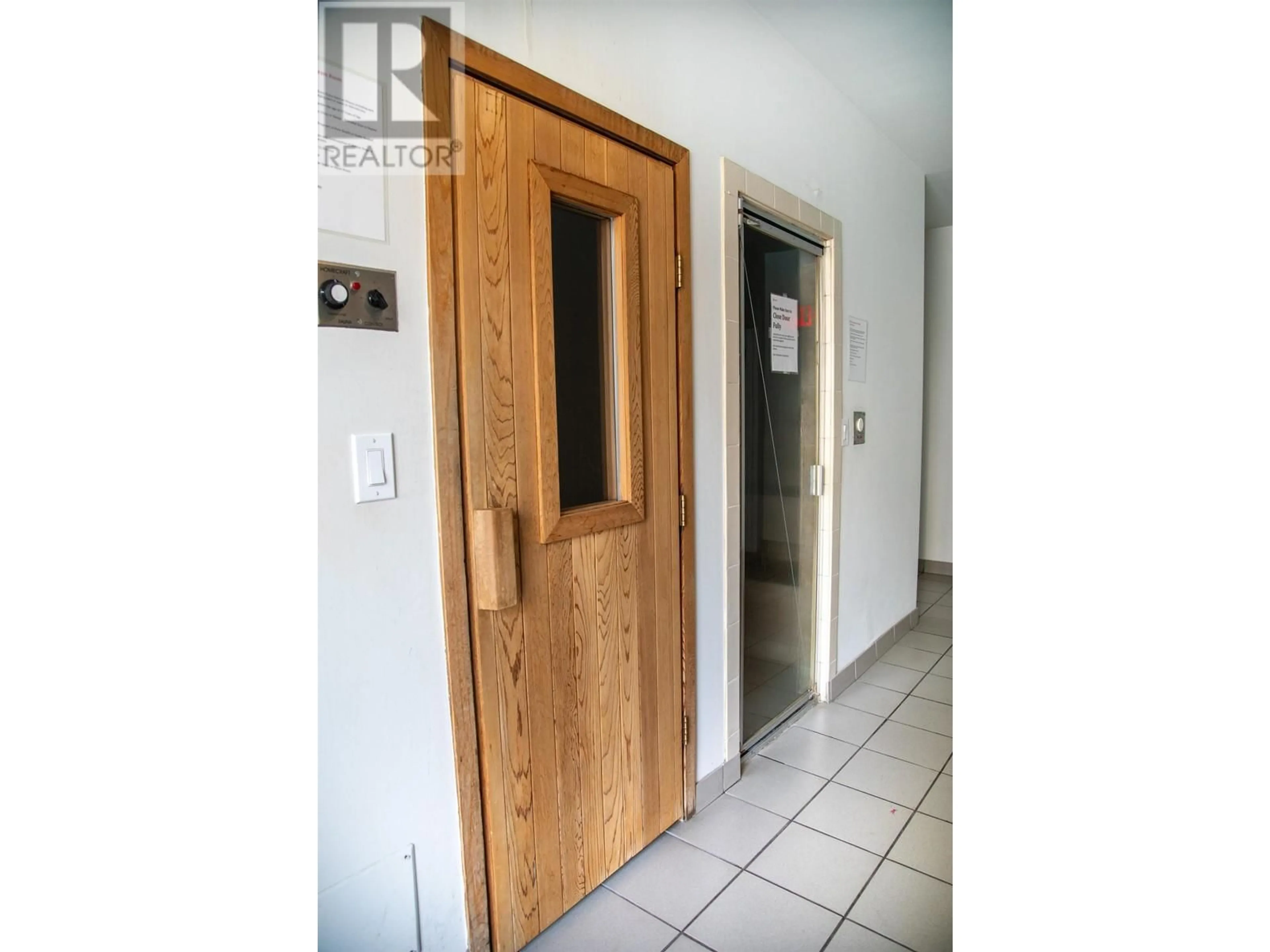 Indoor entryway for 2302 - 1199 SEYMOUR STREET, Vancouver British Columbia V6B1K3