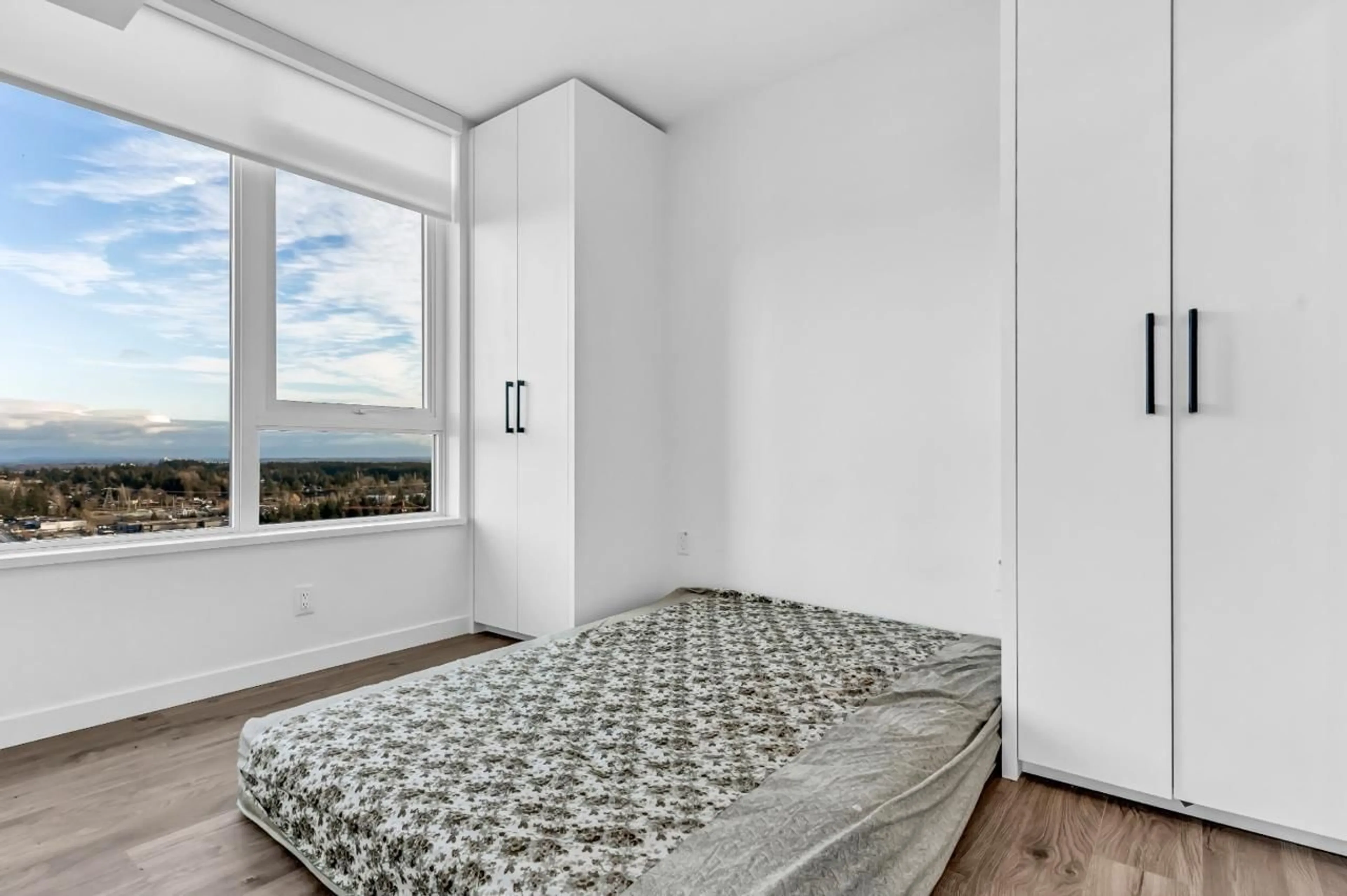 Bedroom with bed, unknown for 3304 - 10448 UNIVERSITY, Surrey British Columbia V3T0S7