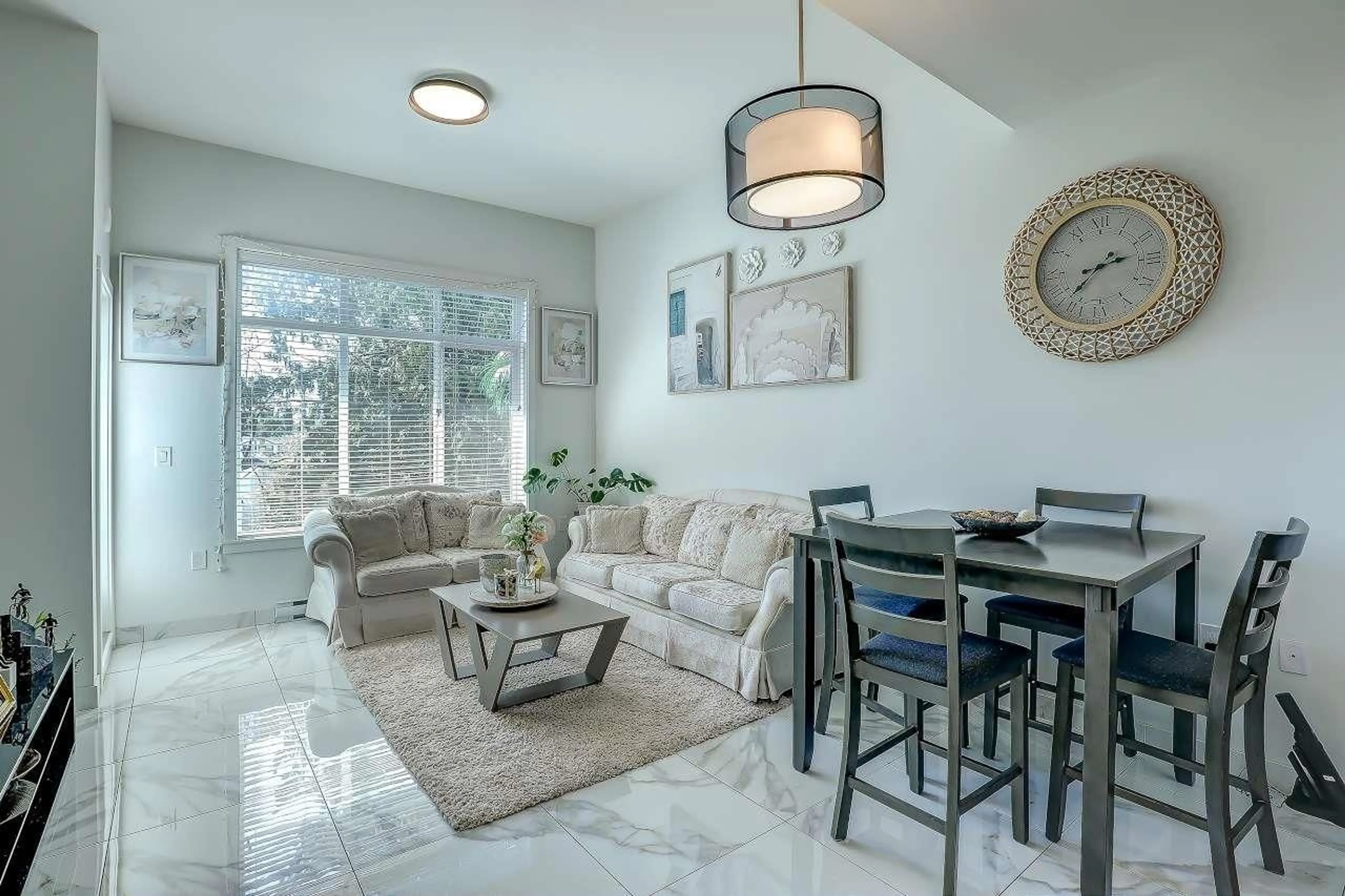 Living room with furniture, ceramic/tile floor for 409 - 5415 BRYDON, Langley British Columbia V3A0N4