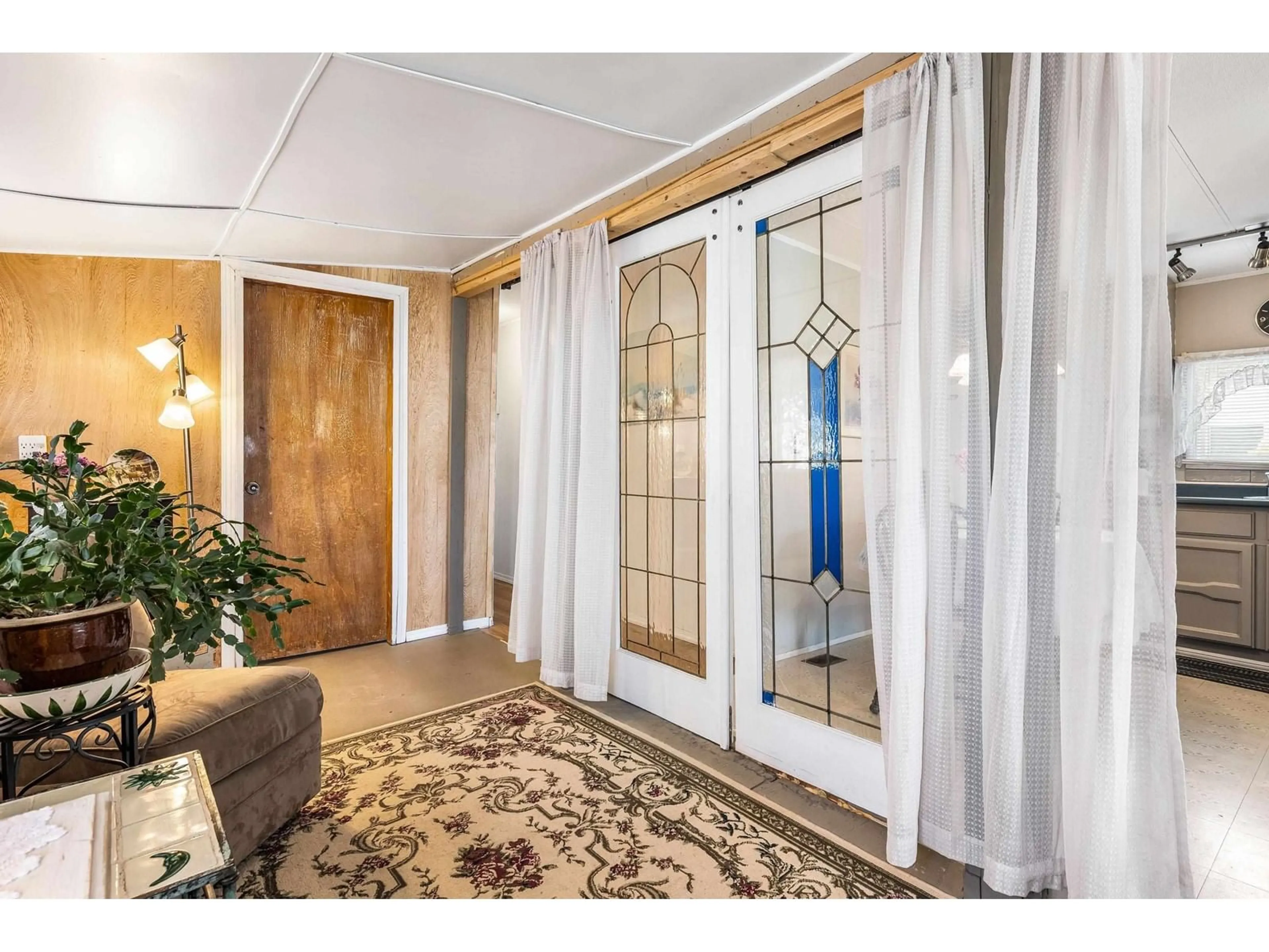Indoor entryway for 43 - 45640 WATSON ROAD, Chilliwack British Columbia V2R3R1