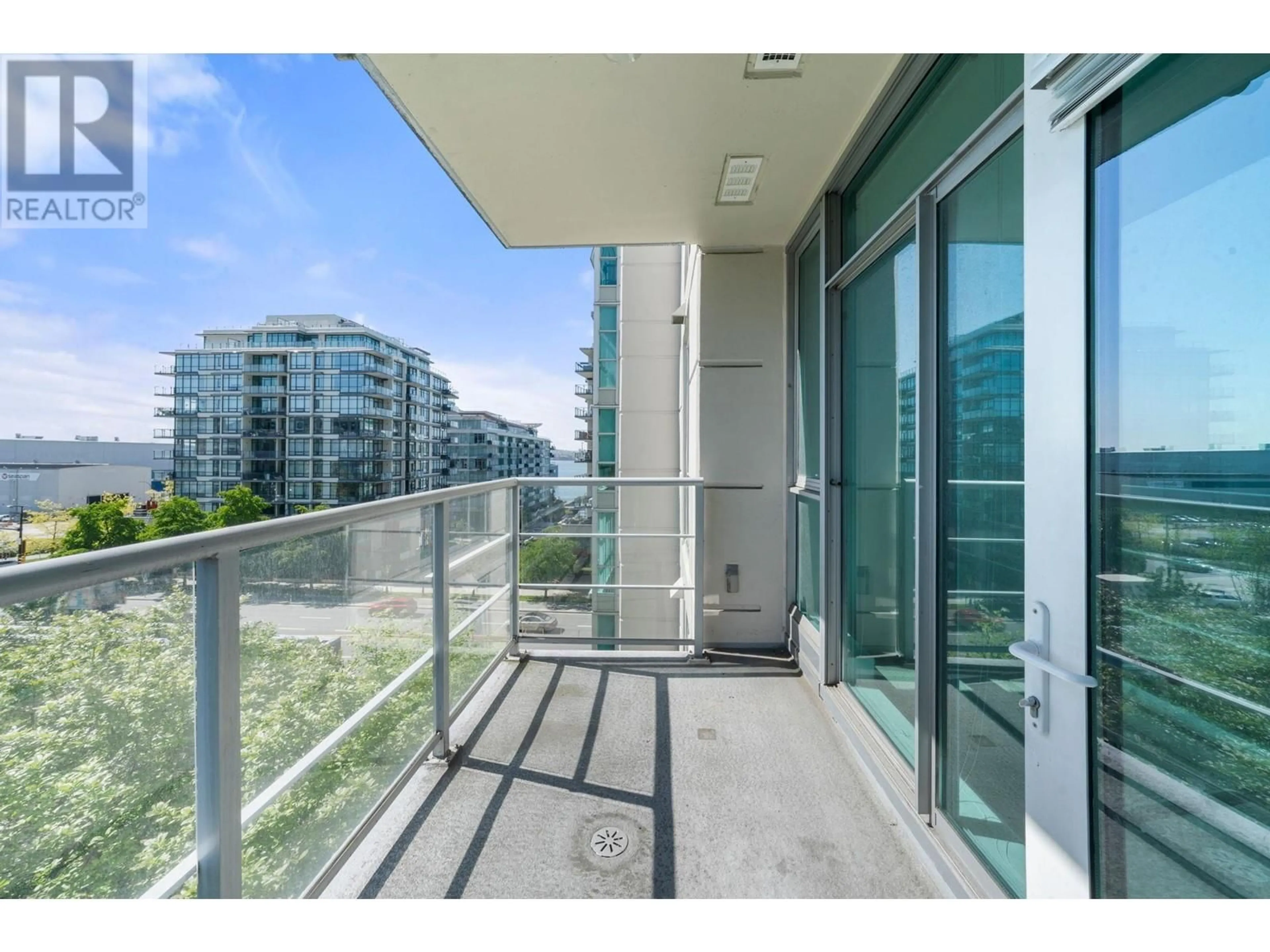 Balcony in the apartment, water/lake/river/ocean view for 605 - 168 ESPLANADE AVENUE, North Vancouver British Columbia V7L4X8