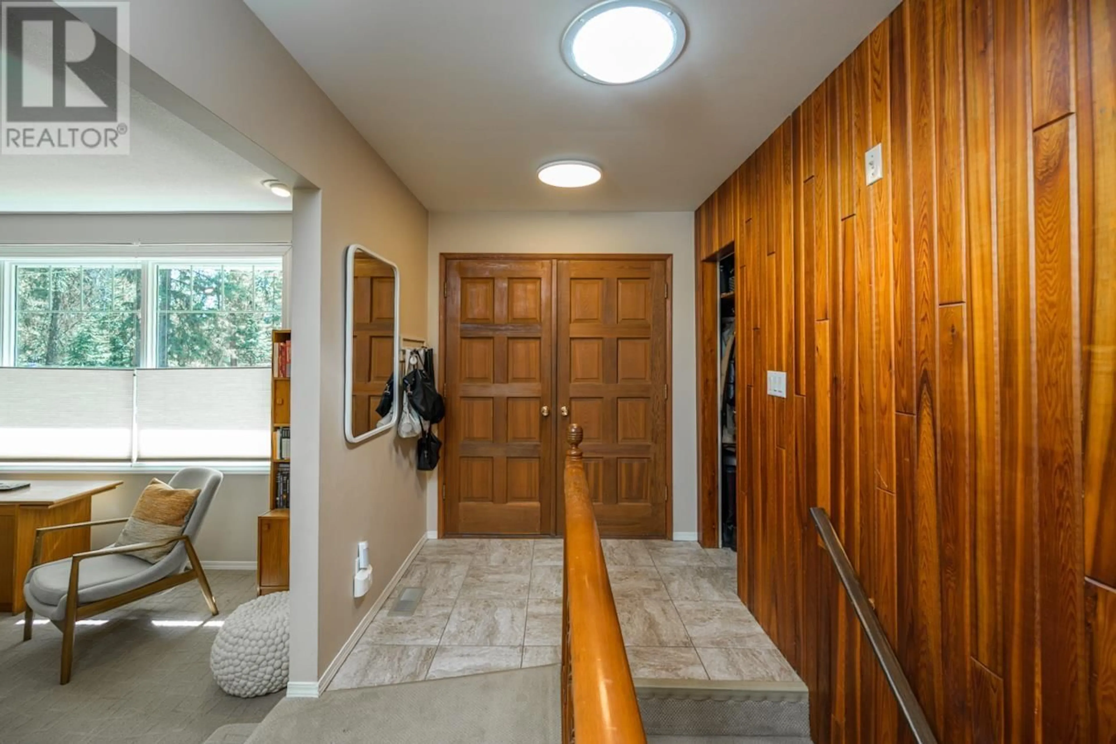 Indoor entryway for 6446 BENCH DRIVE, Prince George British Columbia V2K4Y9