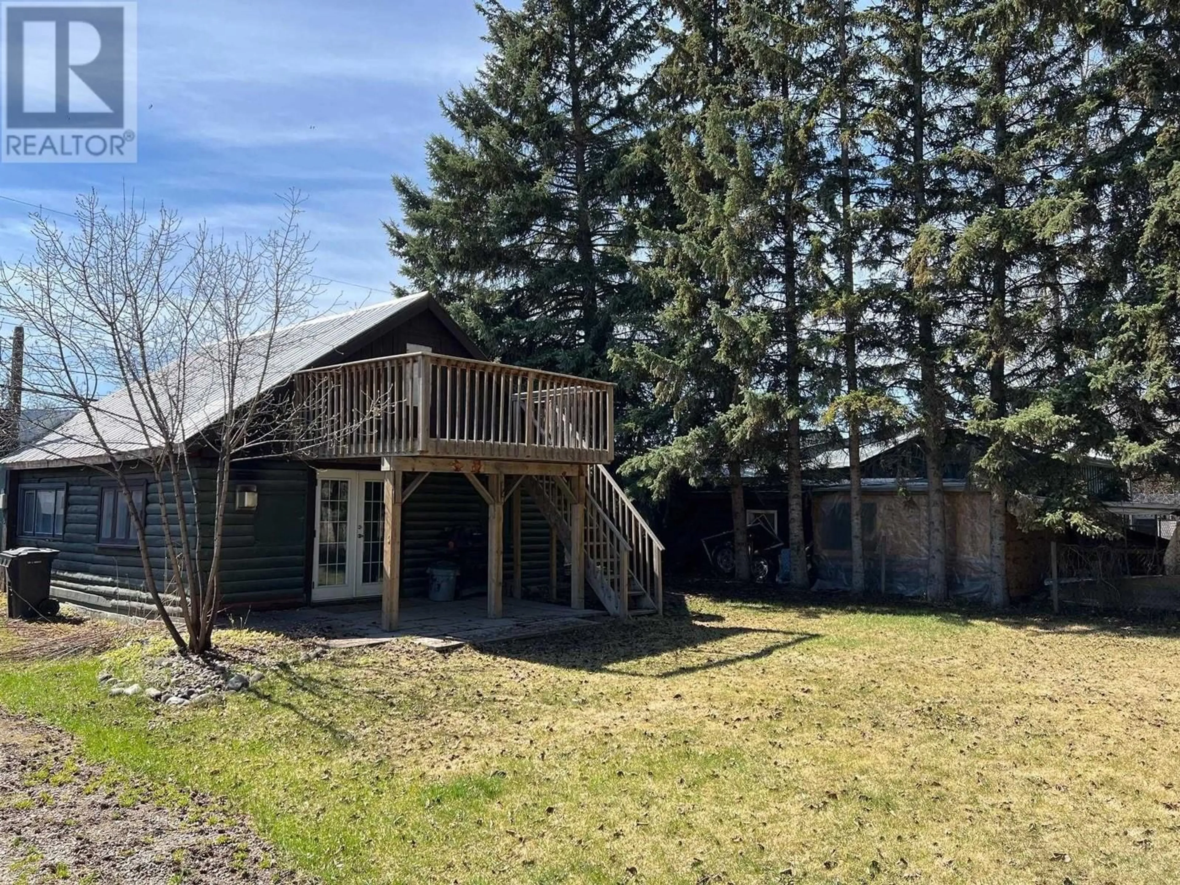 A pic from outside/outdoor area/front of a property/back of a property/a pic from drone, unknown for 9807 FREDDETTE AVENUE, Hudsons Hope British Columbia V0C1V0