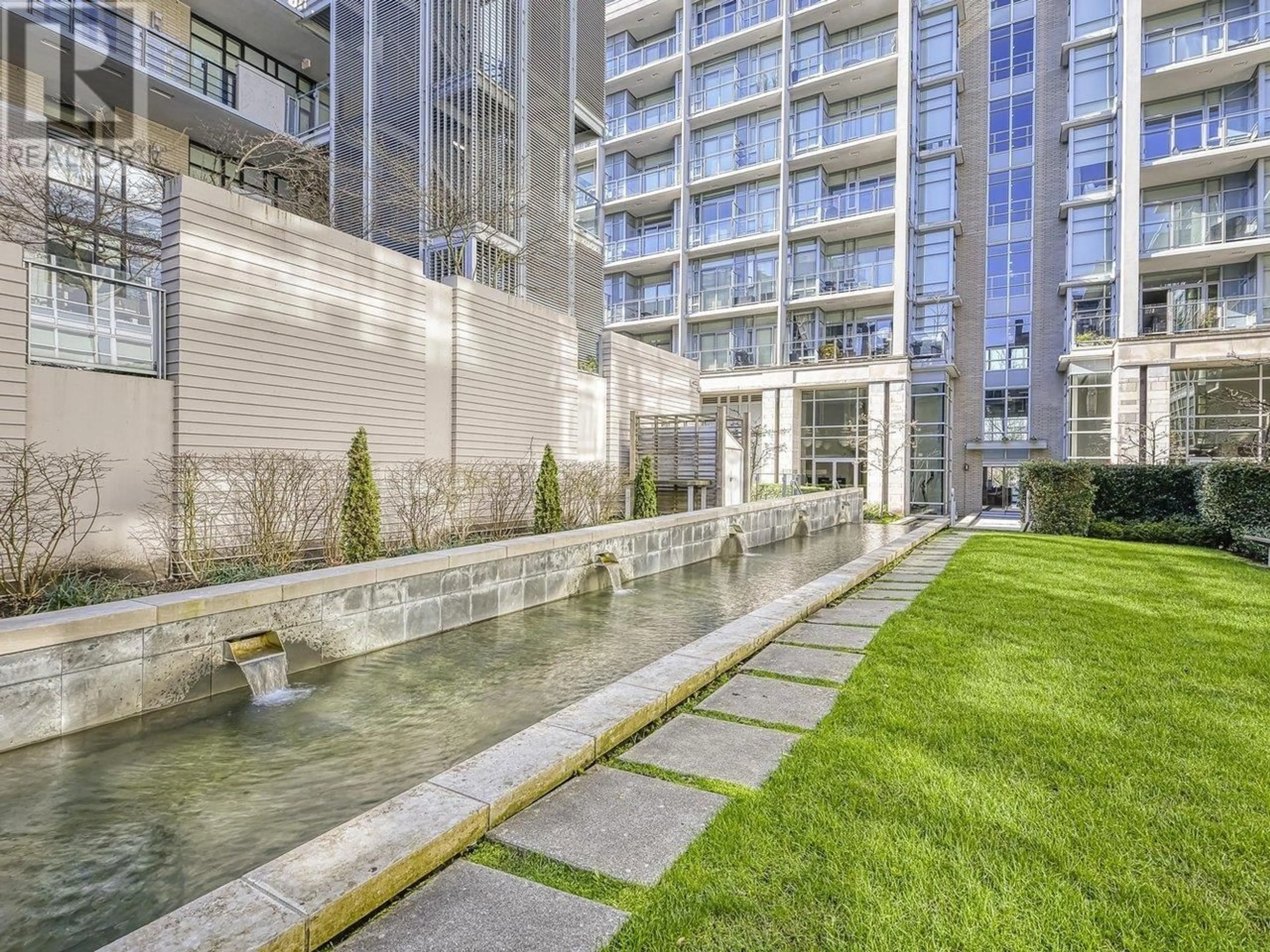 Patio, street for 310 - 1616 COLUMBIA STREET, Vancouver British Columbia V5Y0B7