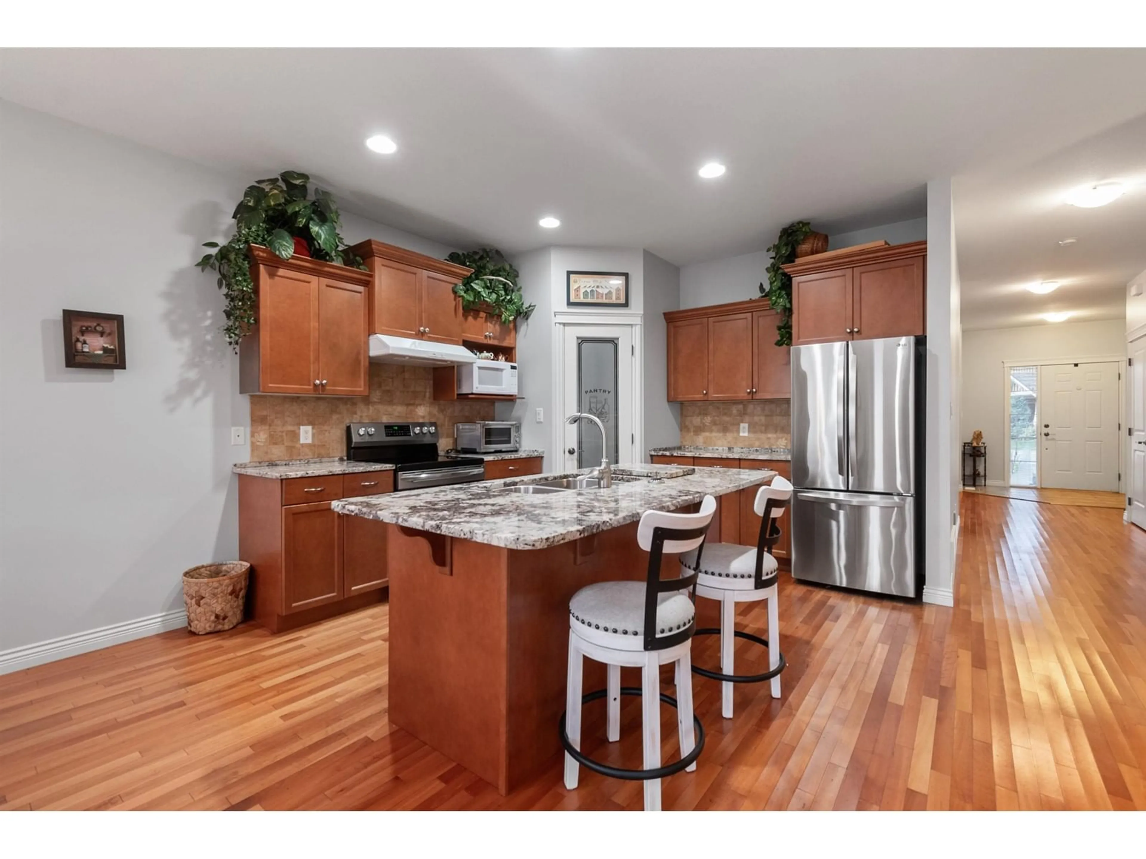 Open concept kitchen, unknown for 46532 STONEY CREEK DRIVE, Chilliwack British Columbia V2R5N4