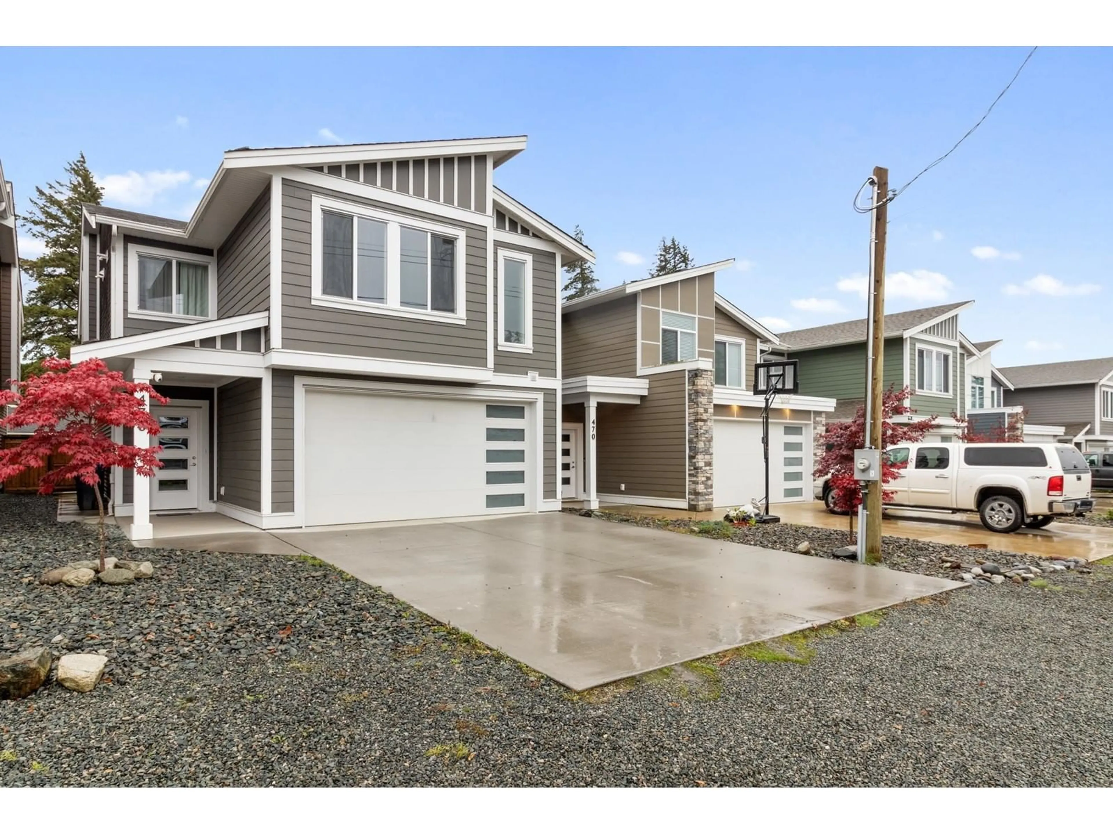 Home with vinyl exterior material, street for 478 FORT STREET, Hope British Columbia V0X1L4