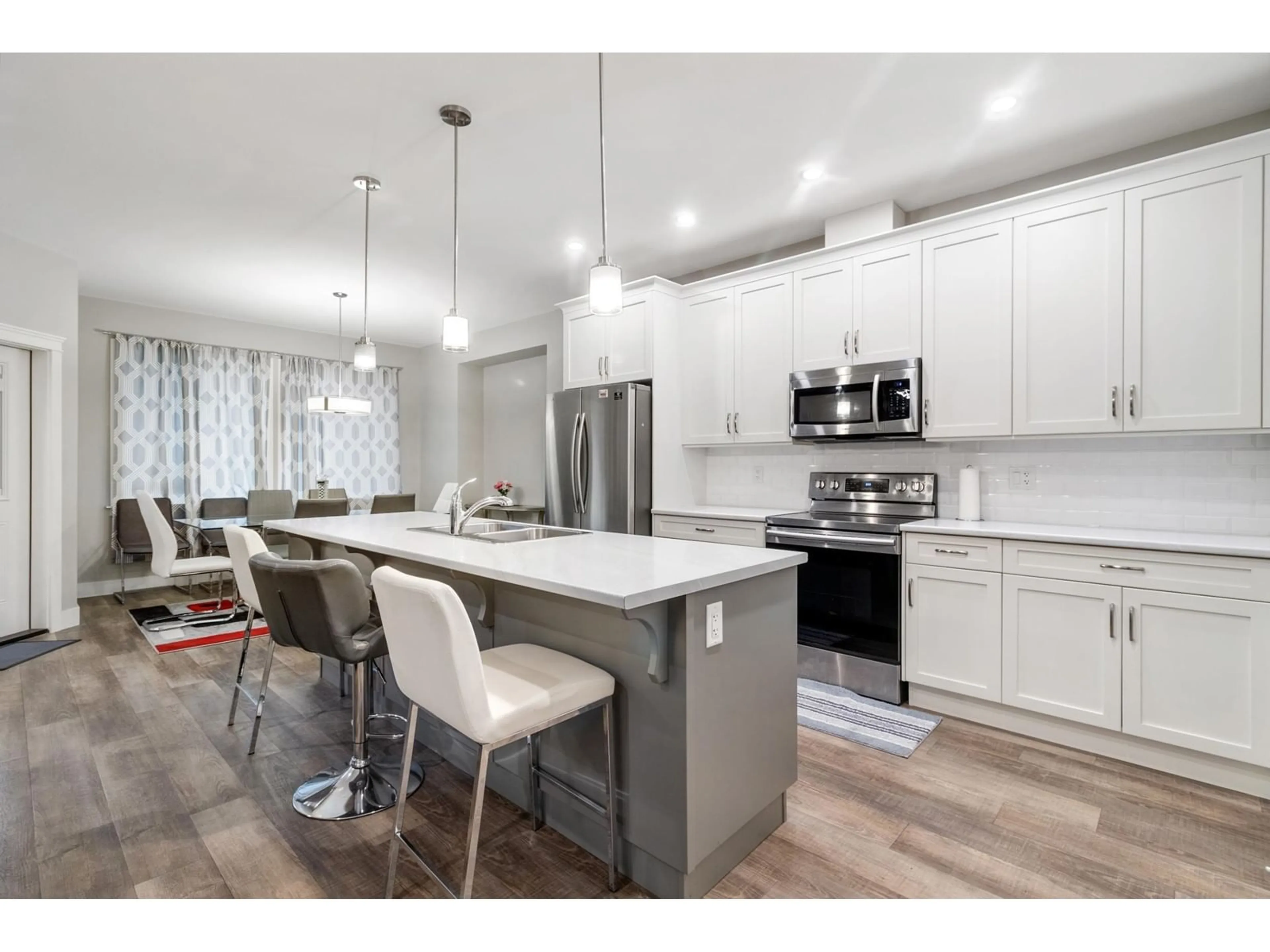 Open concept kitchen, unknown for 478 FORT STREET, Hope British Columbia V0X1L4