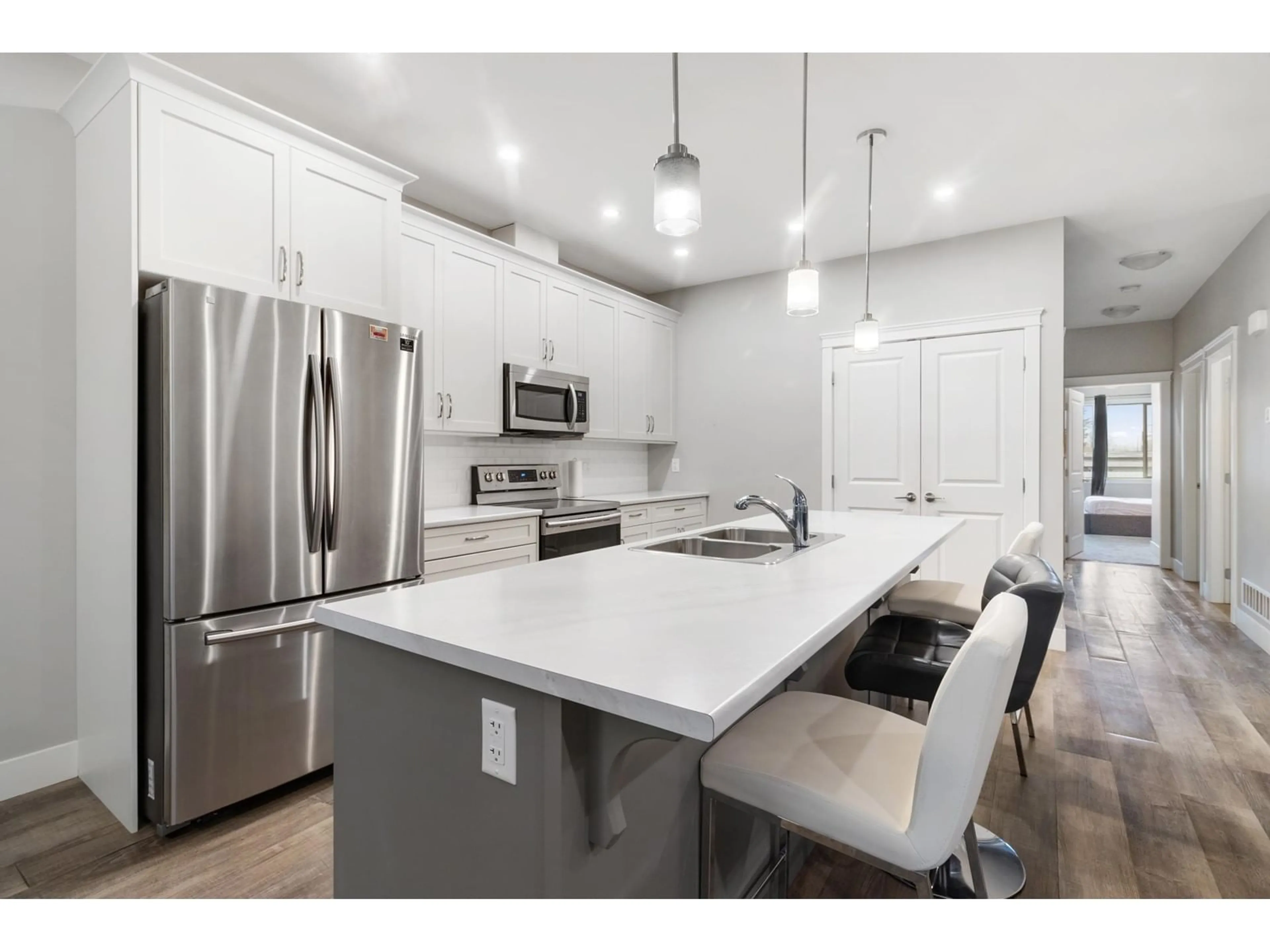 Open concept kitchen, ceramic/tile floor for 478 FORT STREET, Hope British Columbia V0X1L4