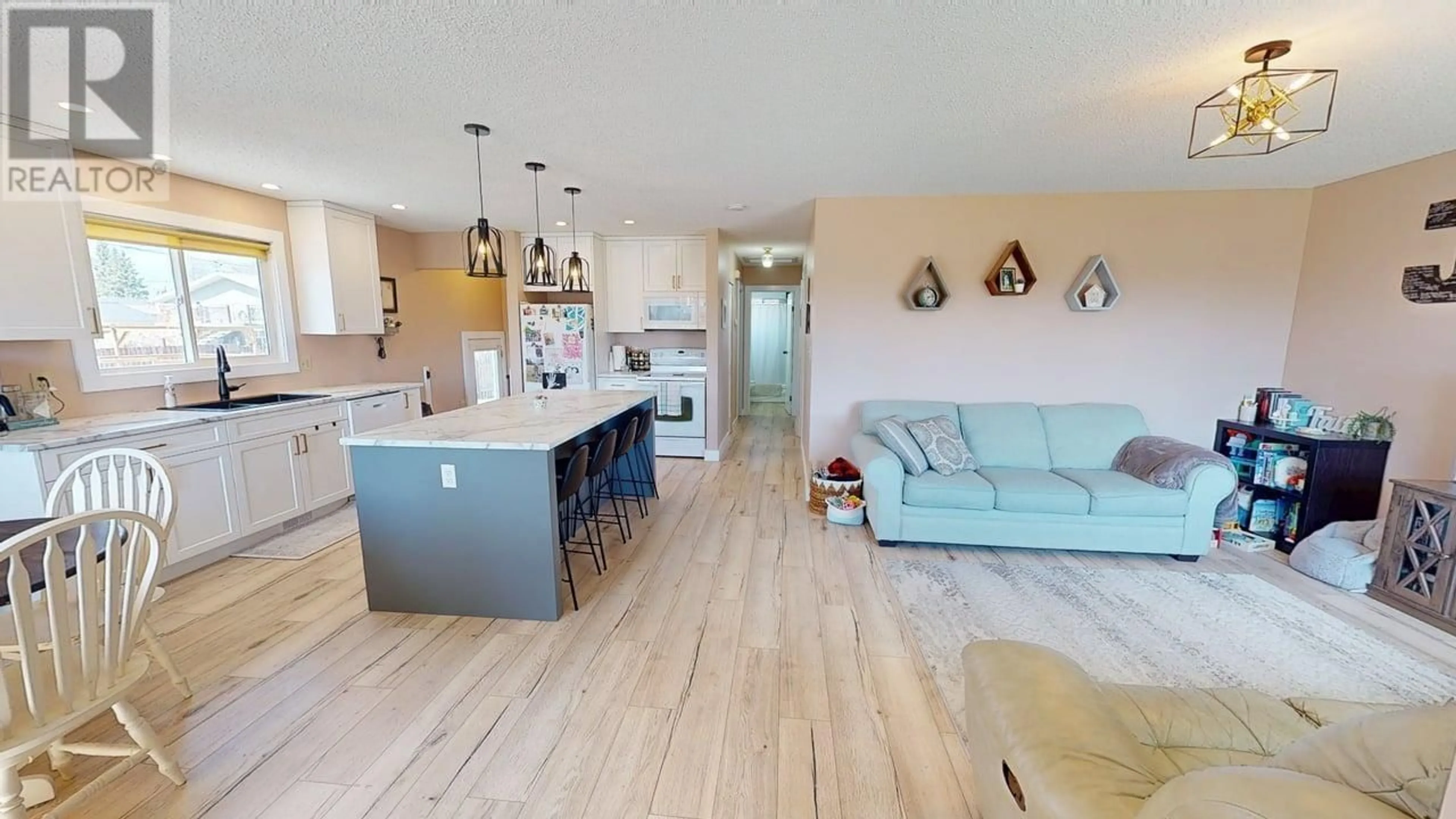 Open concept kitchen, unknown for 8212 96 AVENUE, Fort St. John British Columbia V1J1J8
