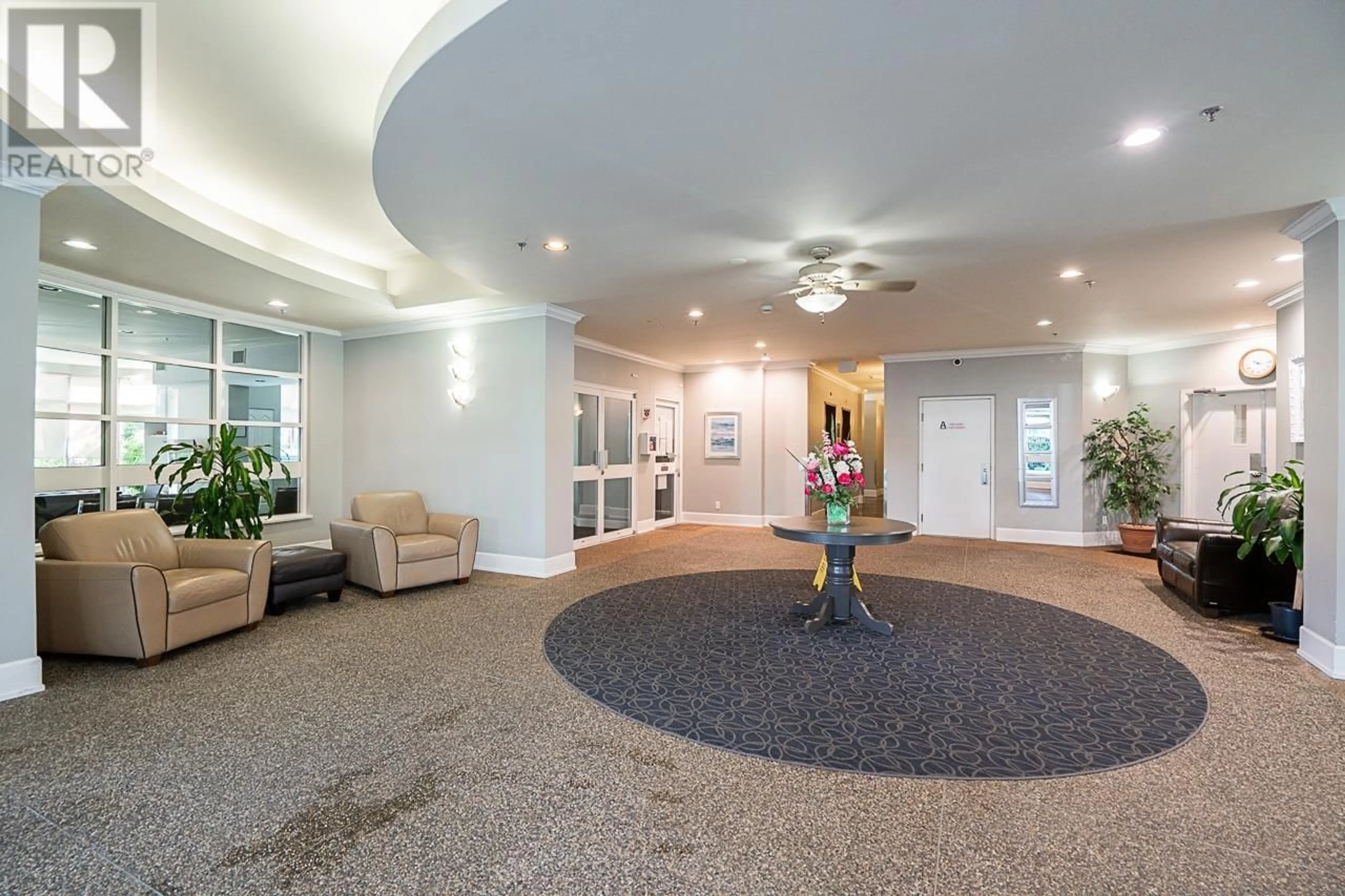 Indoor foyer for 1904 - 612 FIFTH AVENUE, New Westminster British Columbia V3M1X5