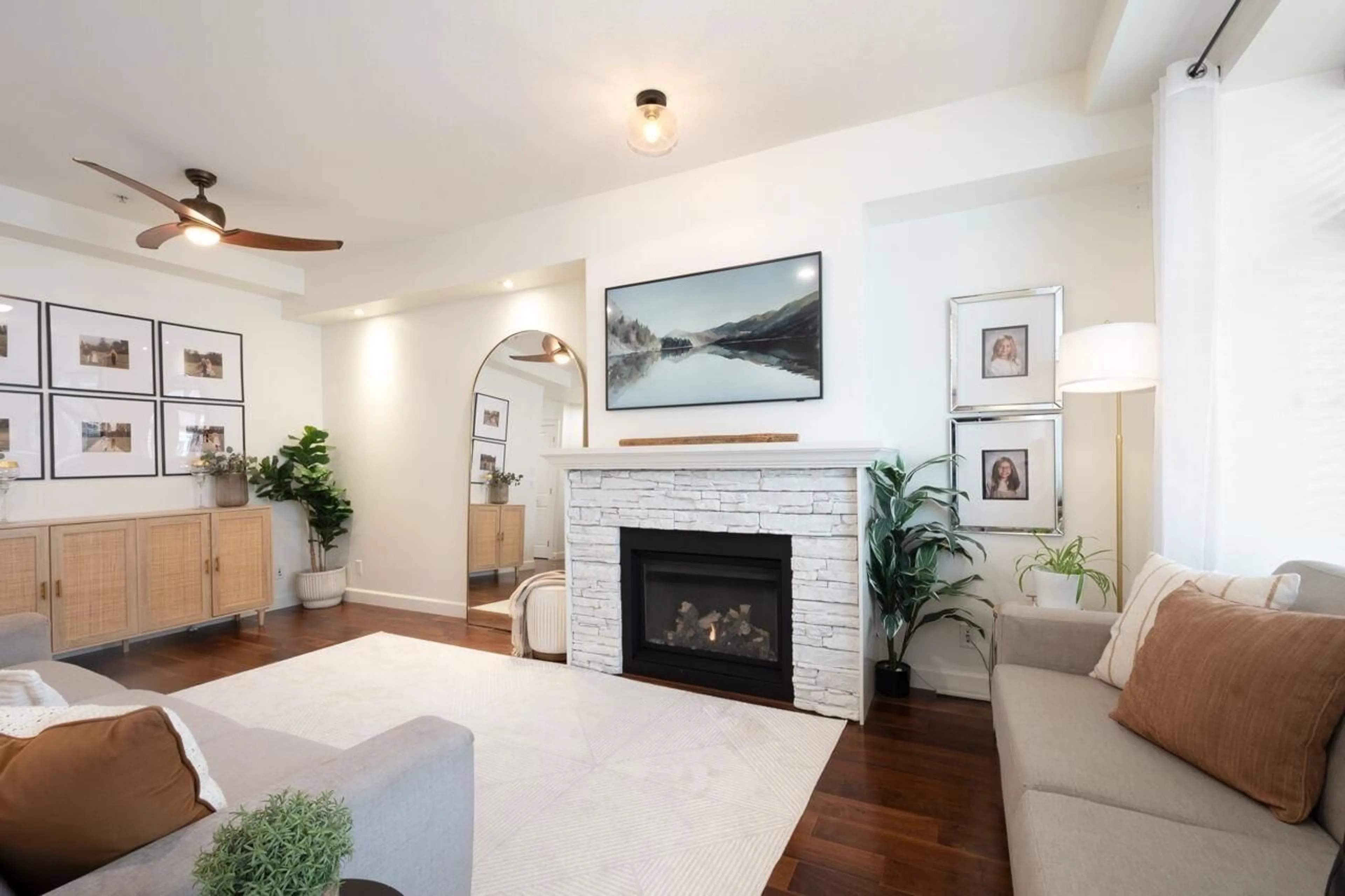 Living room with furniture, unknown for 138 - 20738 84, Langley British Columbia V2Y0J6