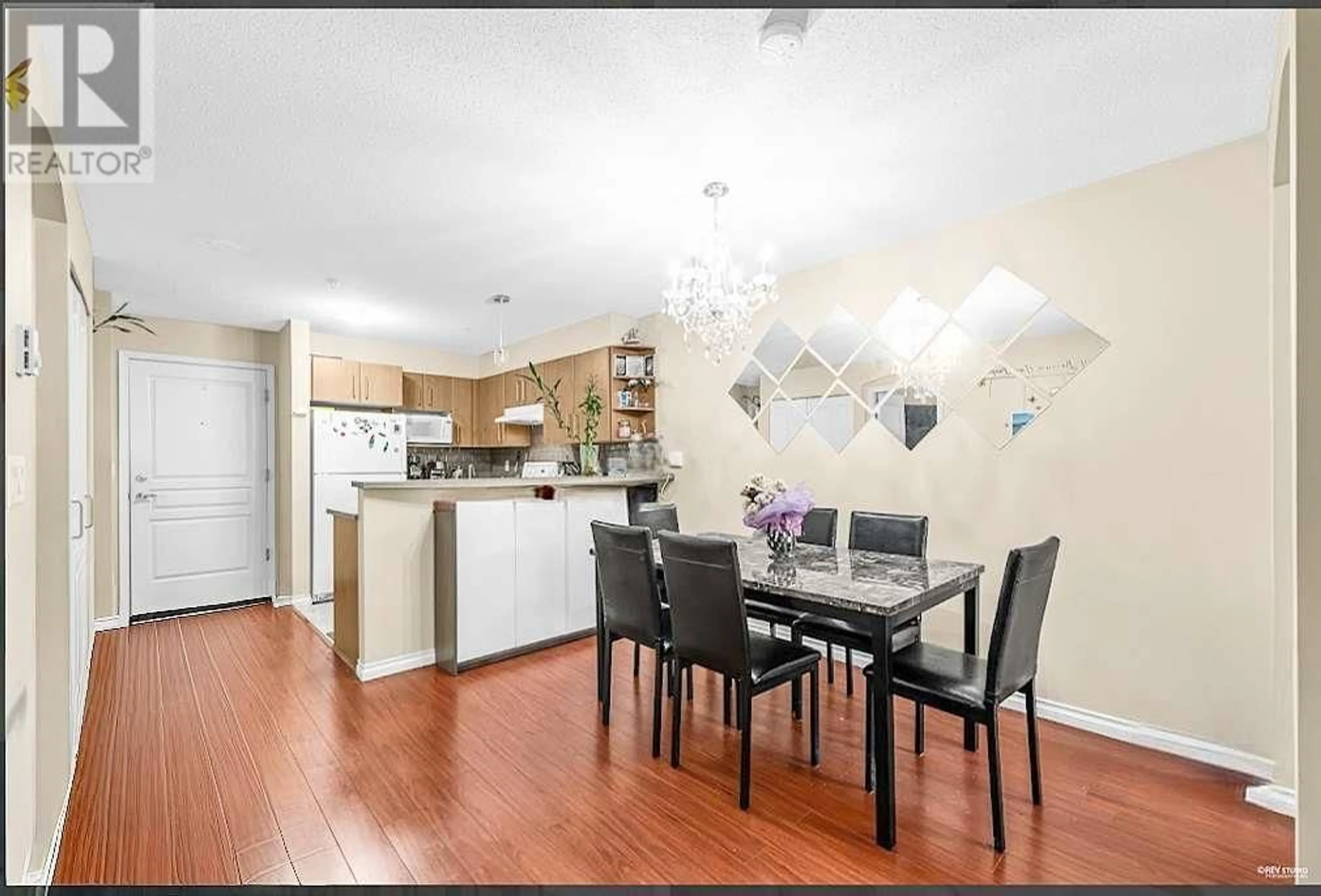 Open concept kitchen, unknown for 207 - 7330 SALISBURY AVENUE, Burnaby British Columbia V5E4N8