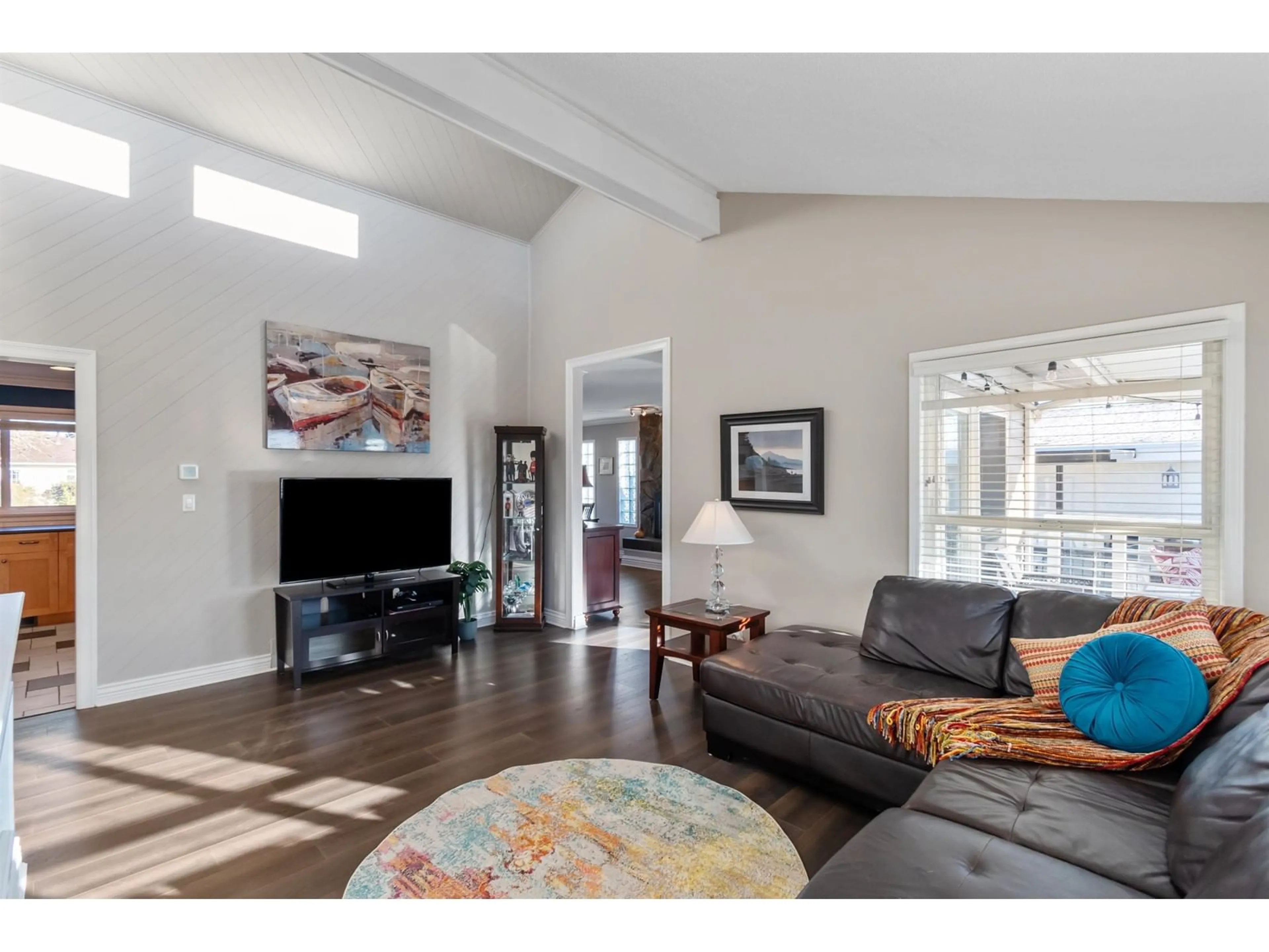 Living room with furniture, unknown for 15531 ROPER, White Rock British Columbia V4B2G4