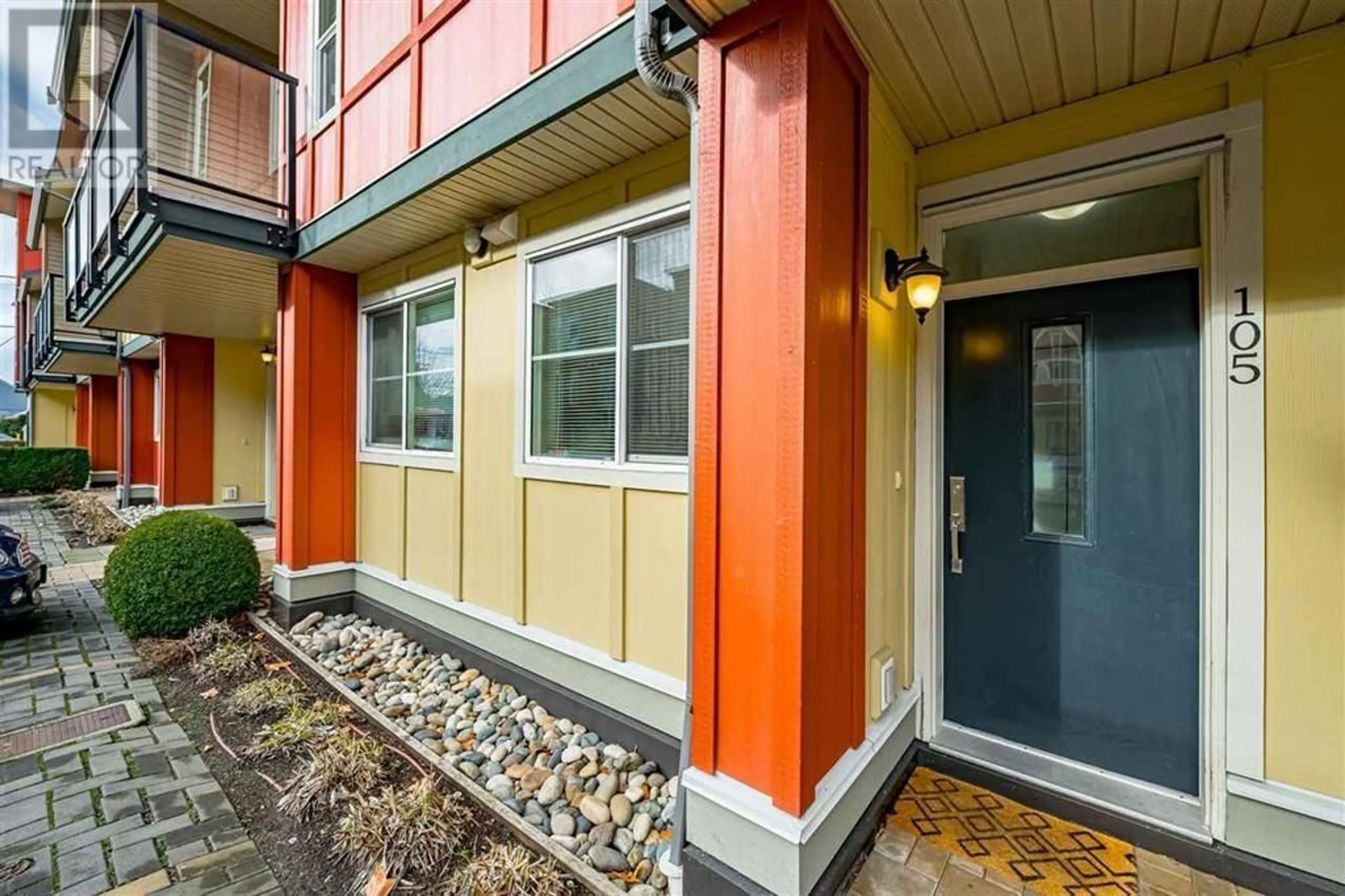 Indoor entryway for 105 - 4808 LINDEN DRIVE, Delta British Columbia V4K0B5