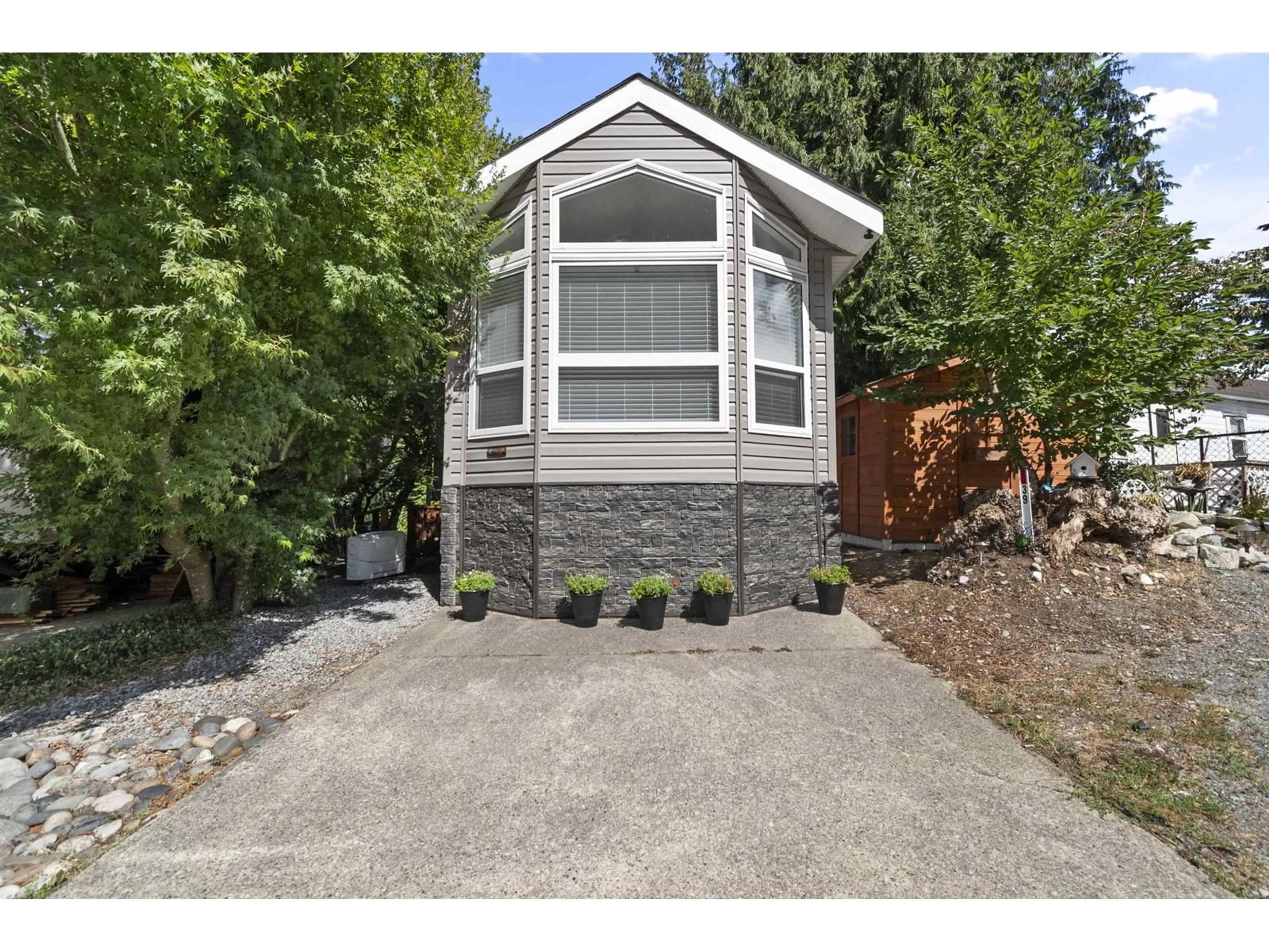 Home with vinyl exterior material, street for 39 - 14600 MORRIS VALLEY, Mission British Columbia V0M1A1