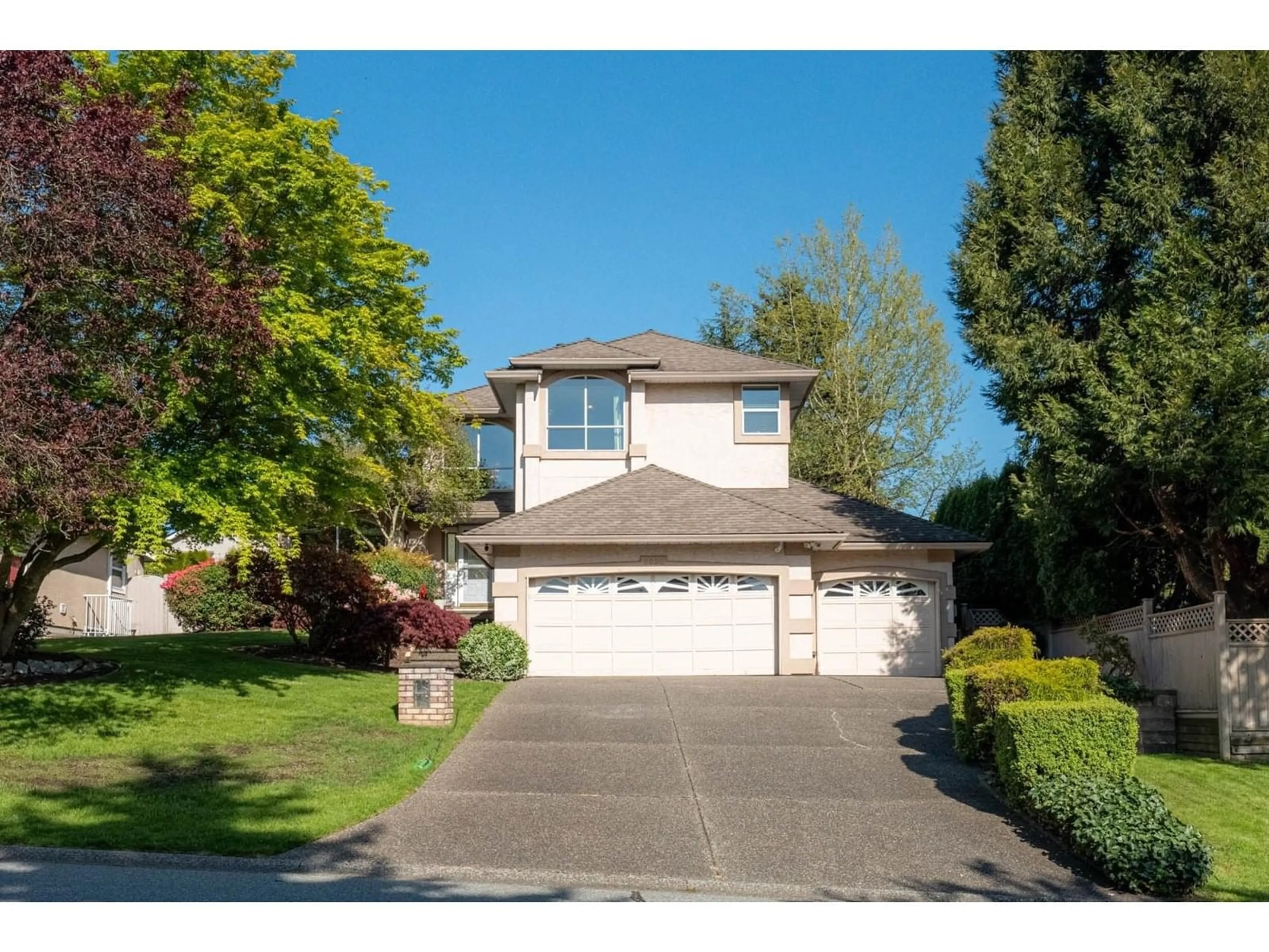 Home with vinyl exterior material, street for 8030 153A, Surrey British Columbia V3S7X7