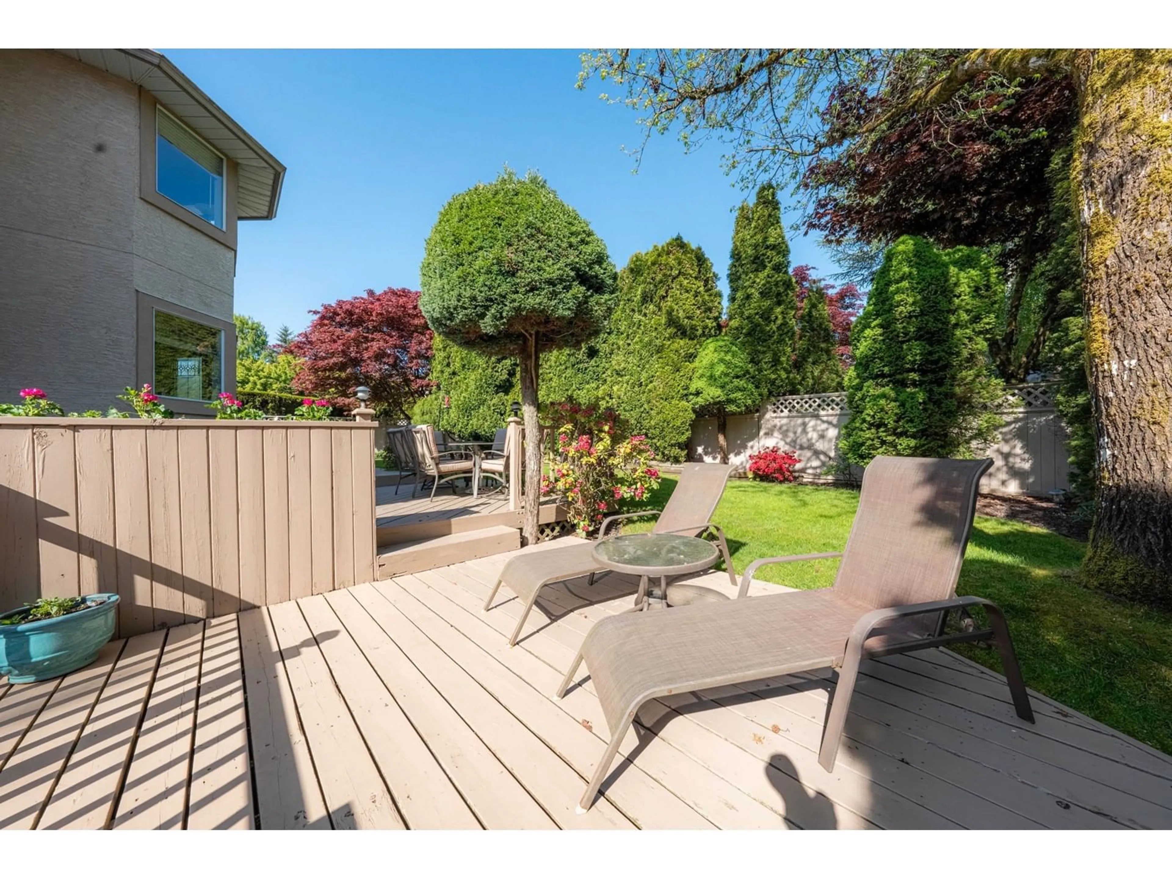 Patio, street for 8030 153A, Surrey British Columbia V3S7X7