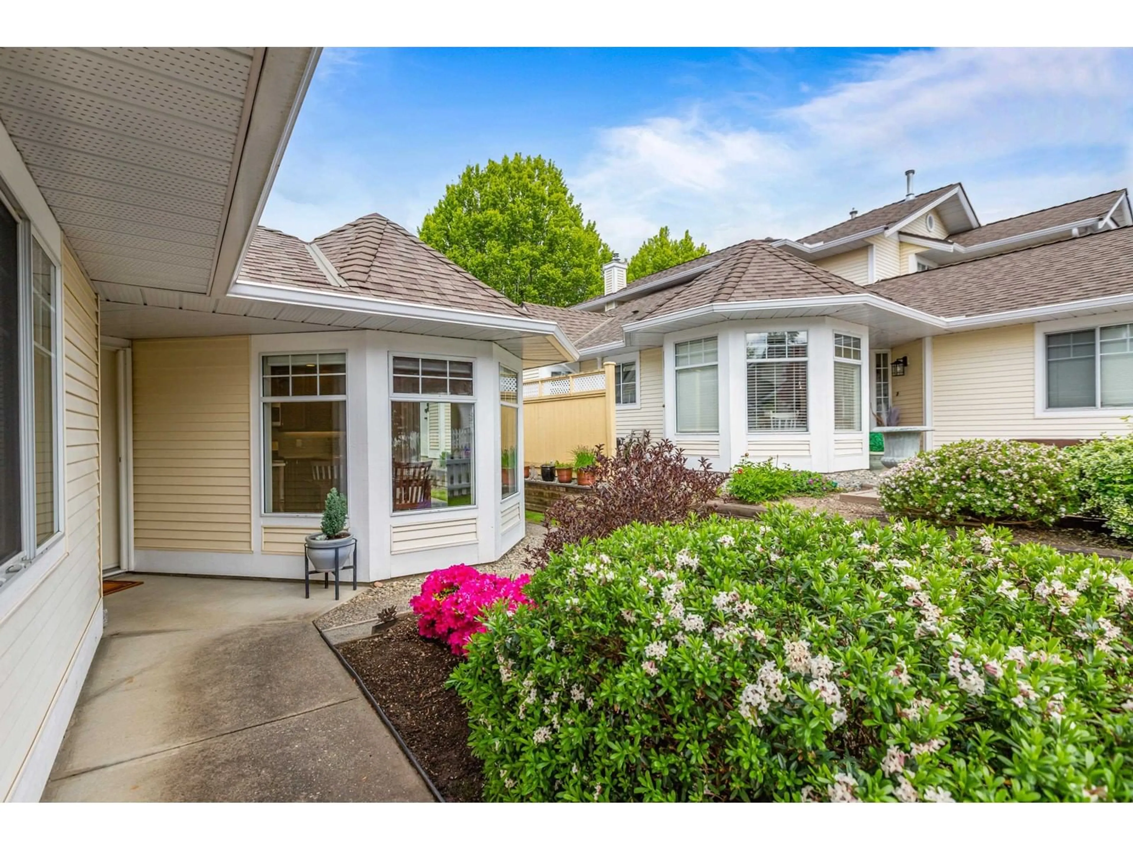 Unknown for 56 - 21138 88, Langley British Columbia V1M2G7