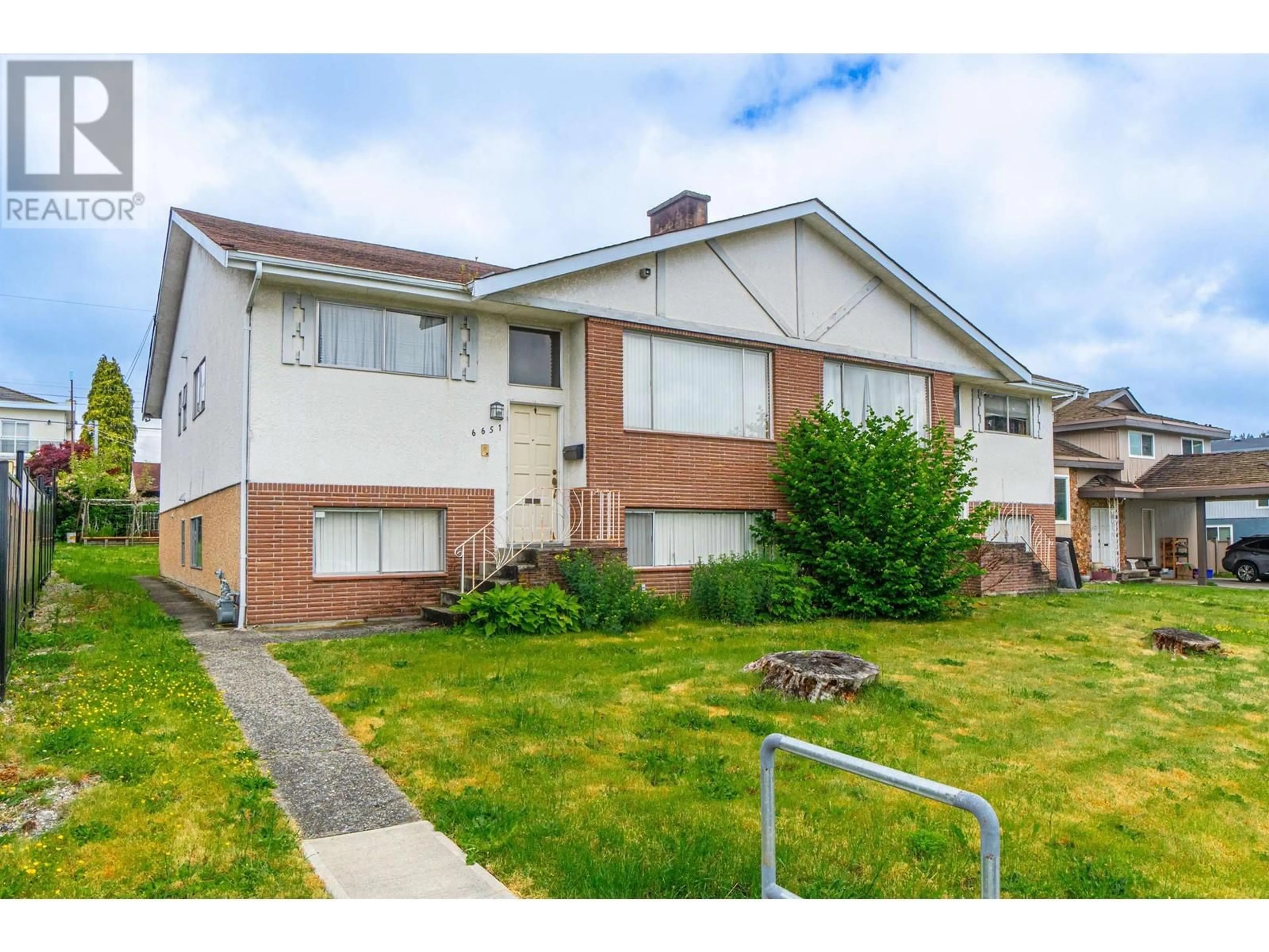 Unknown for 6651 LOCHDALE STREET, Burnaby British Columbia V5B2M7