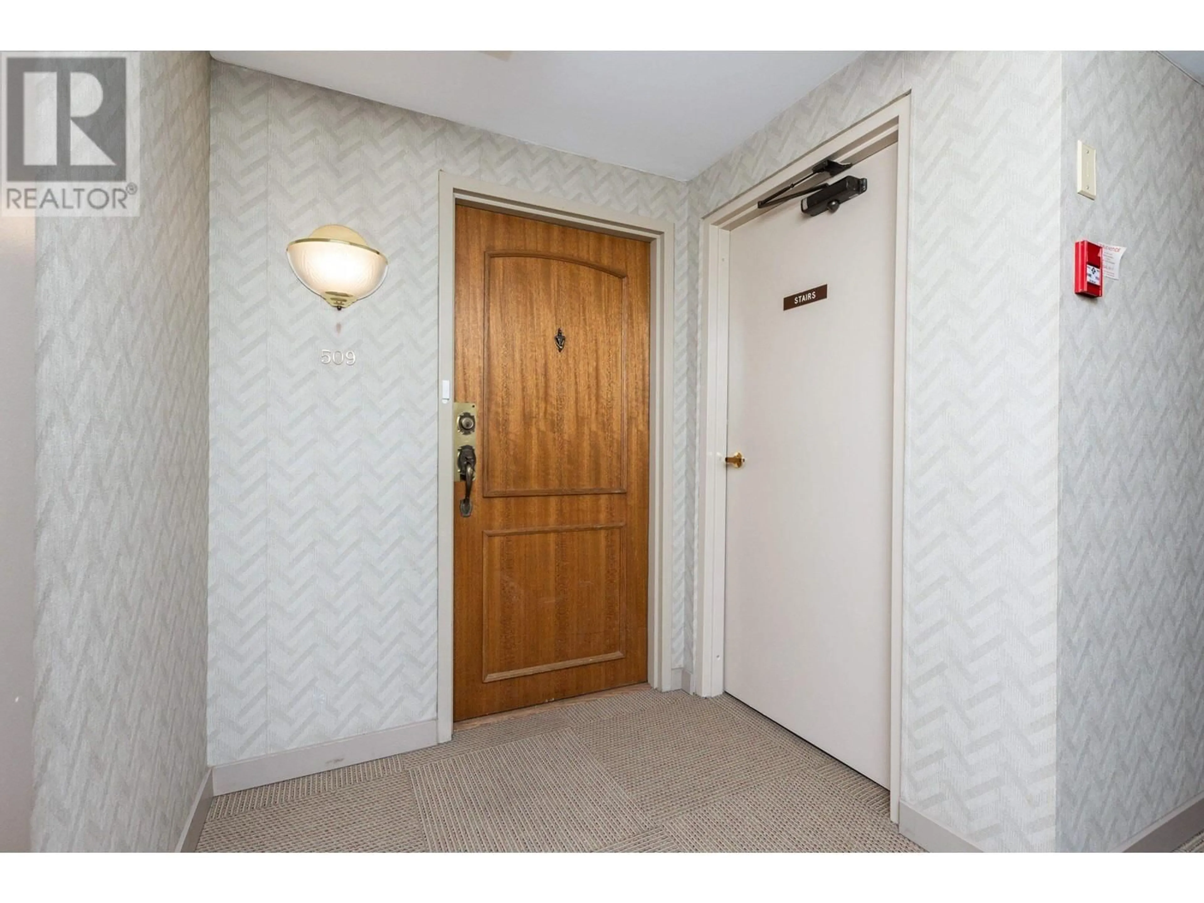 Indoor entryway for 509 - 1350 VIEW CRESCENT, Delta British Columbia V4L2K3