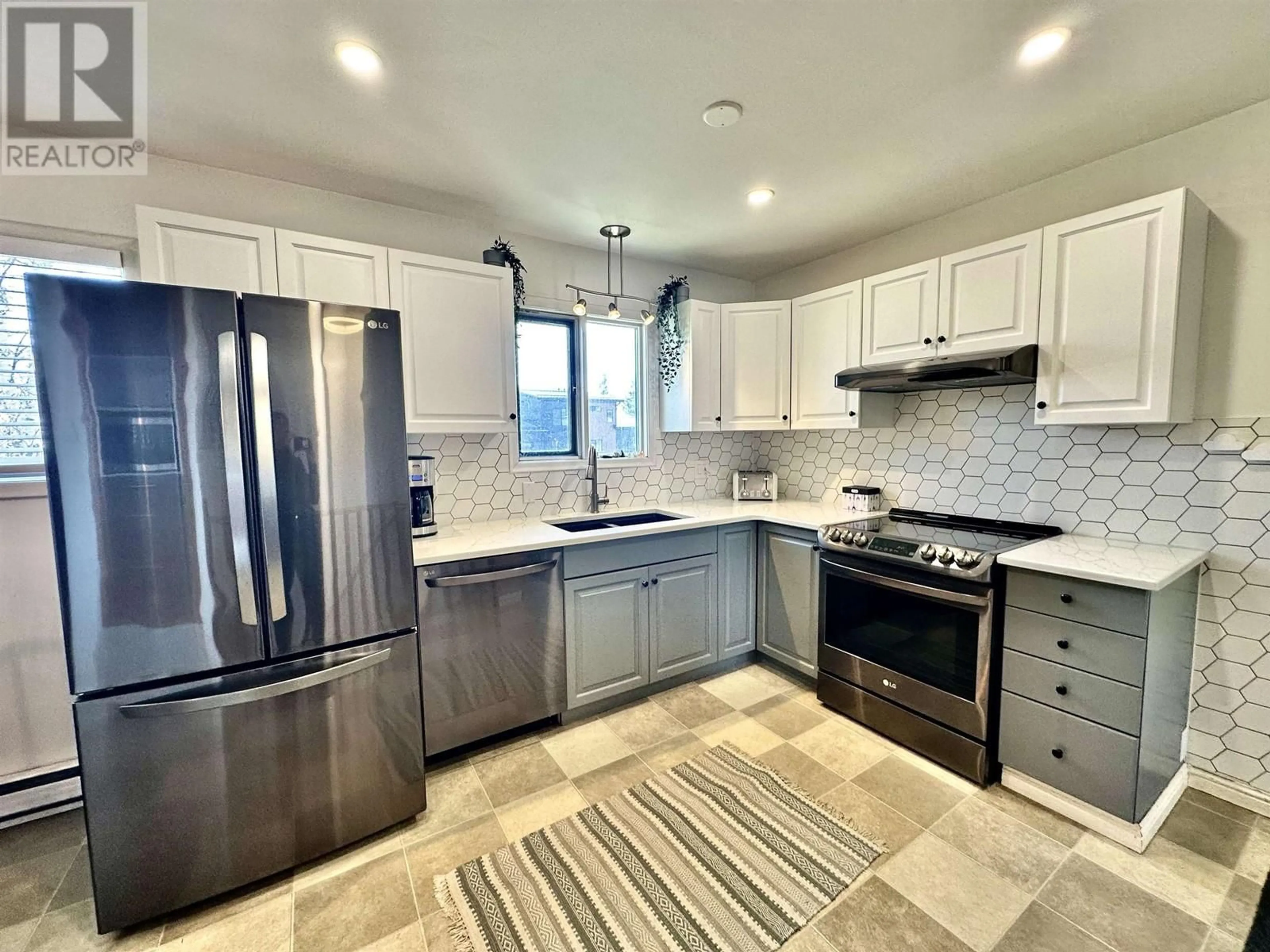 Open concept kitchen, ceramic/tile floor for 1260 3RD AVENUE, Valemount British Columbia V0E2Z0