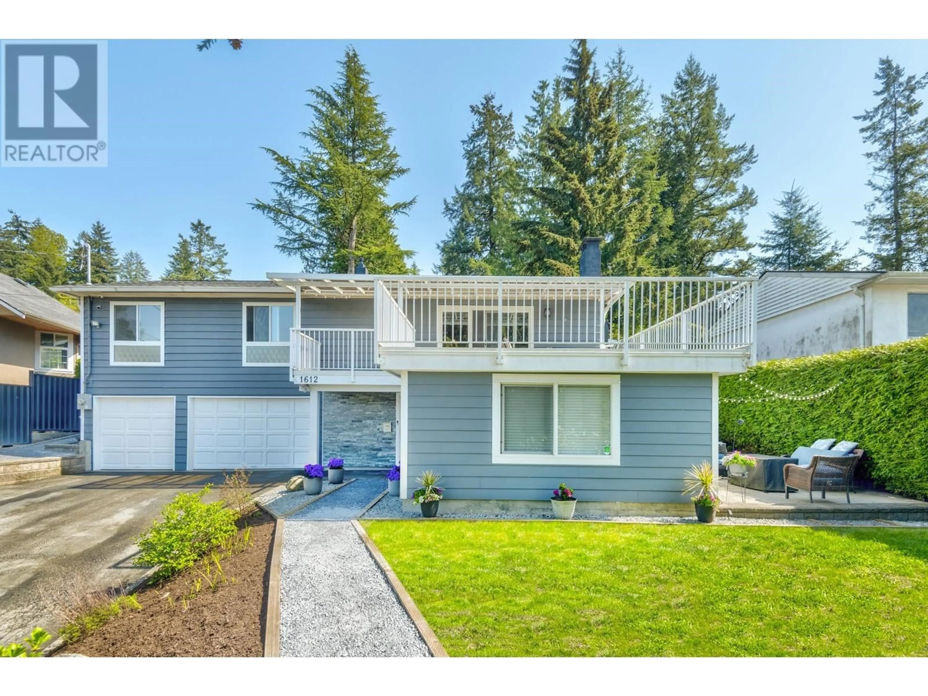 Home with vinyl exterior material, unknown for 1612 MARY HILL ROAD, Port Coquitlam British Columbia V3C2Z6