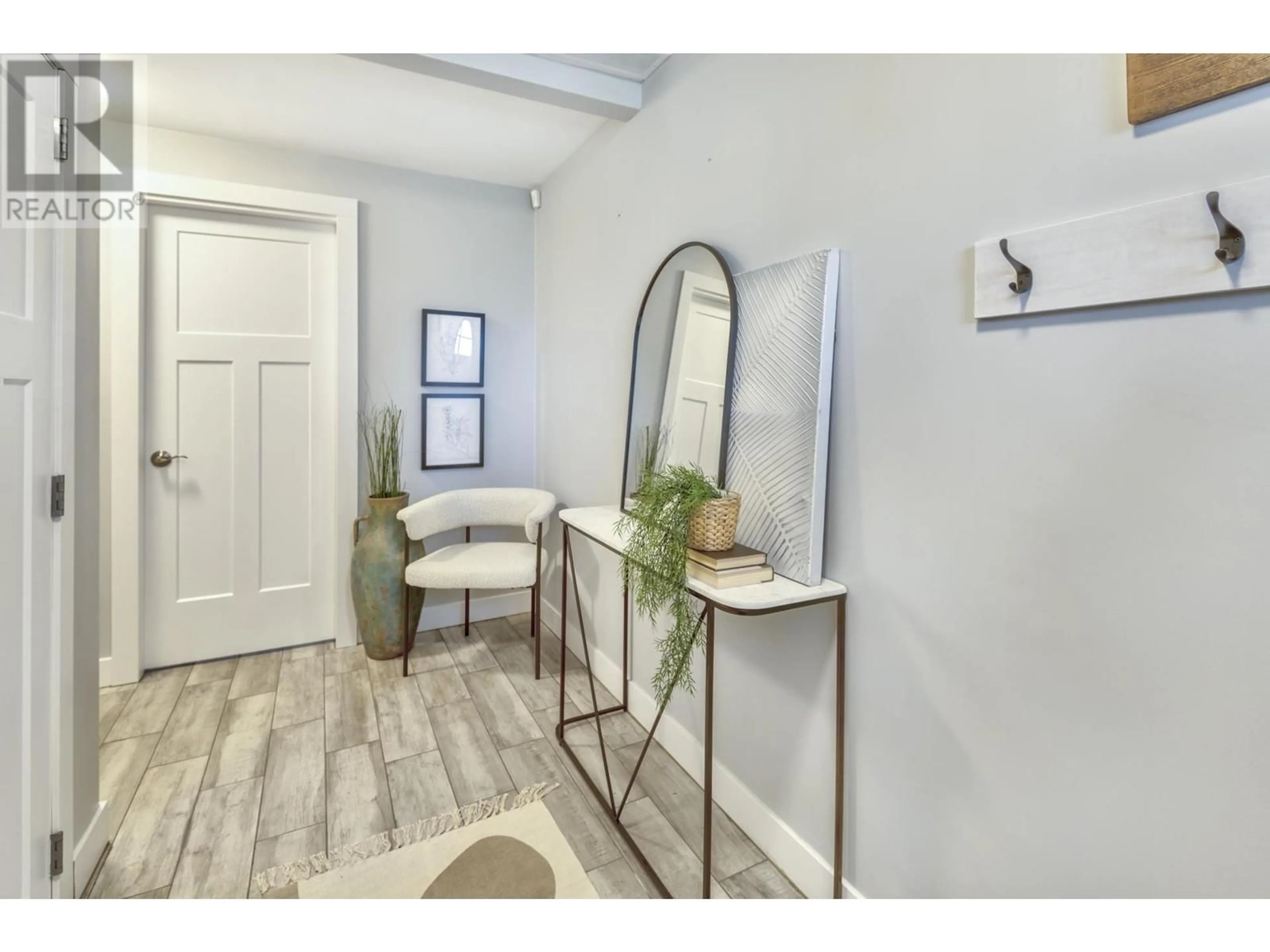 Indoor entryway for 1612 MARY HILL ROAD, Port Coquitlam British Columbia V3C2Z6