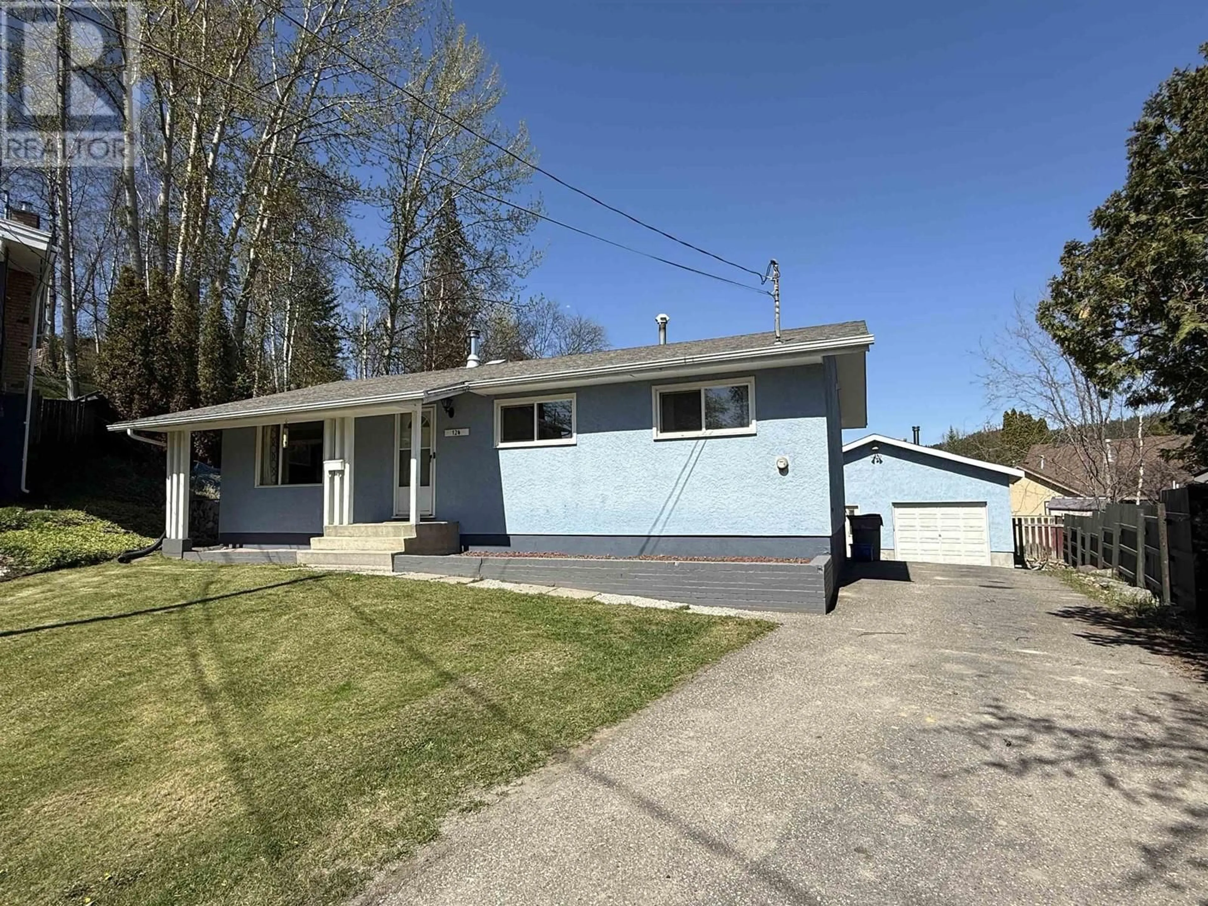 Home with vinyl exterior material, street for 124 LINDSAY STREET, Quesnel British Columbia V2J3E3