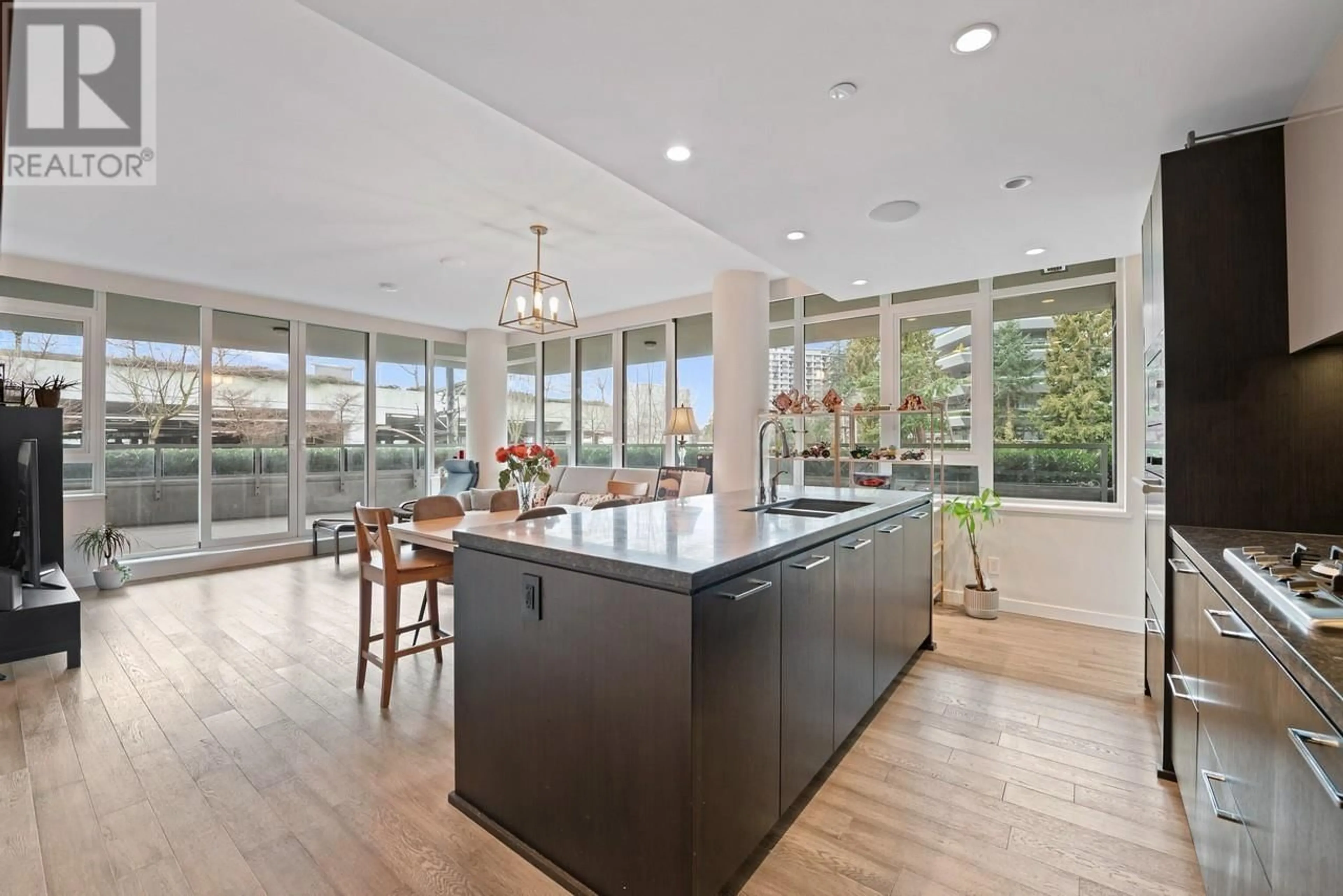 Open concept kitchen, unknown for 203 - 788 ARTHUR ERICKSON PLACE, West Vancouver British Columbia V7T0B6