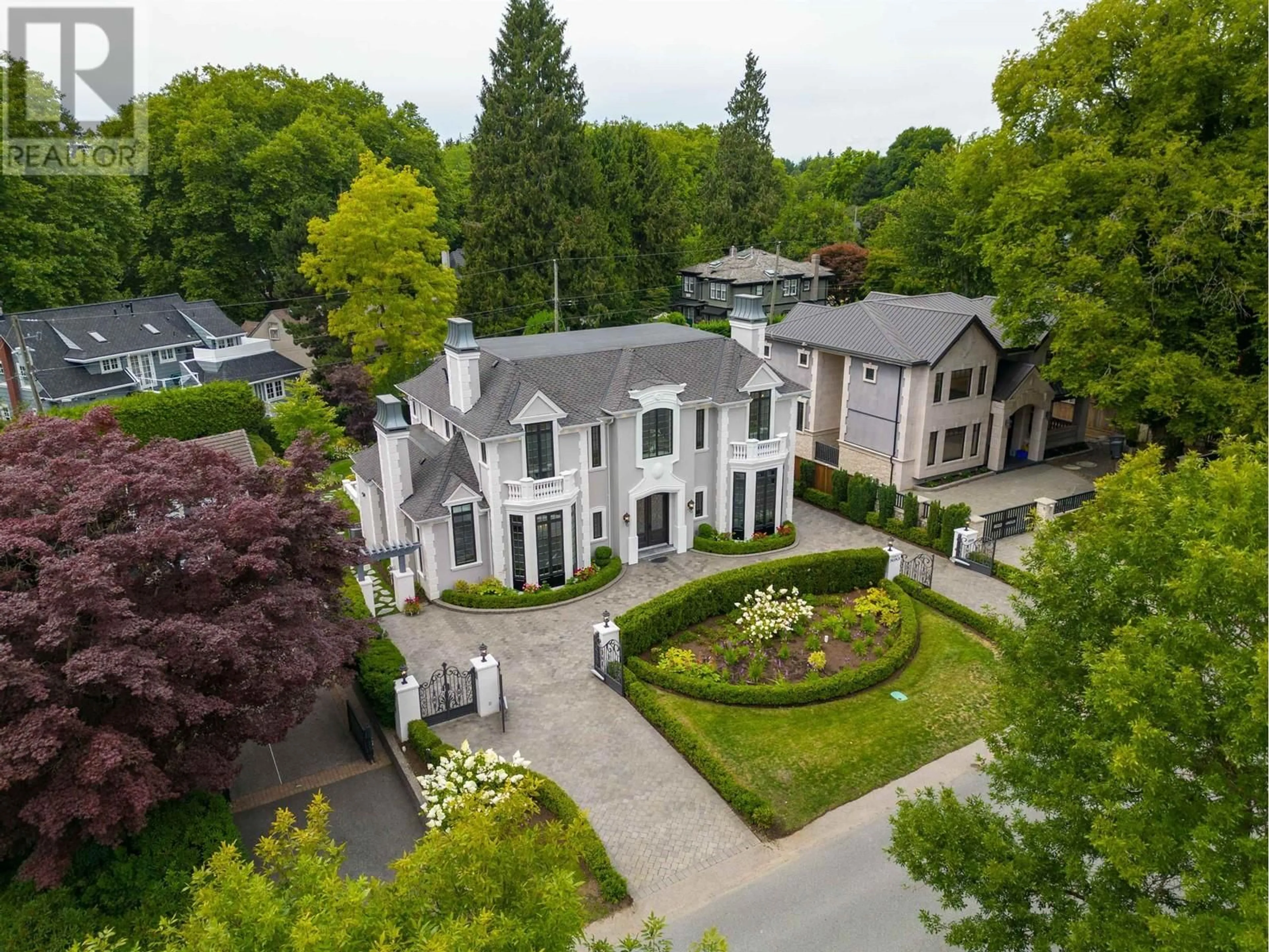 A pic from outside/outdoor area/front of a property/back of a property/a pic from drone, street for 8083 ANGUS DRIVE, Vancouver British Columbia V6P5K9