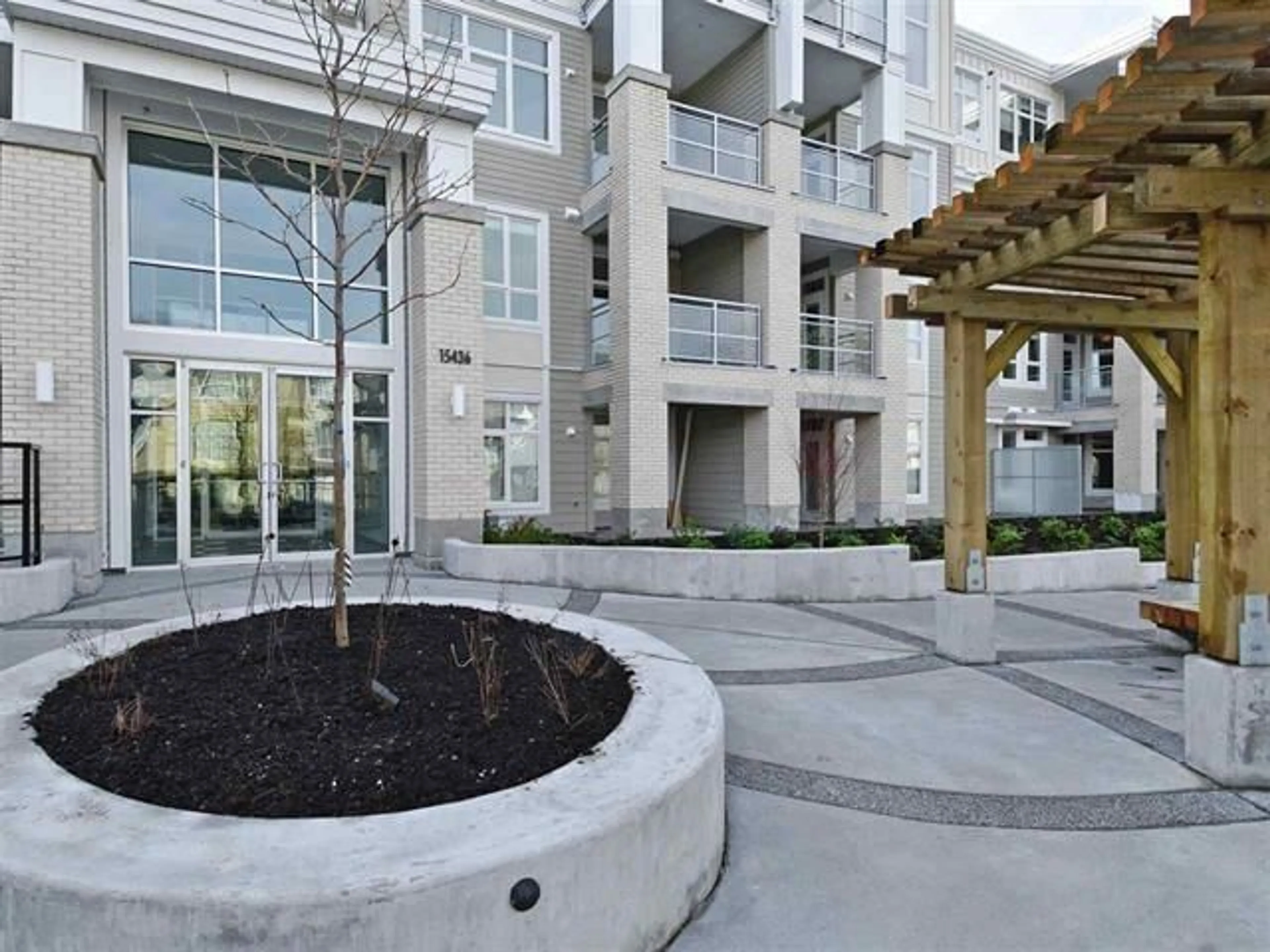 Patio, unknown for 210 - 15436 31, Surrey British Columbia V3Z1H3