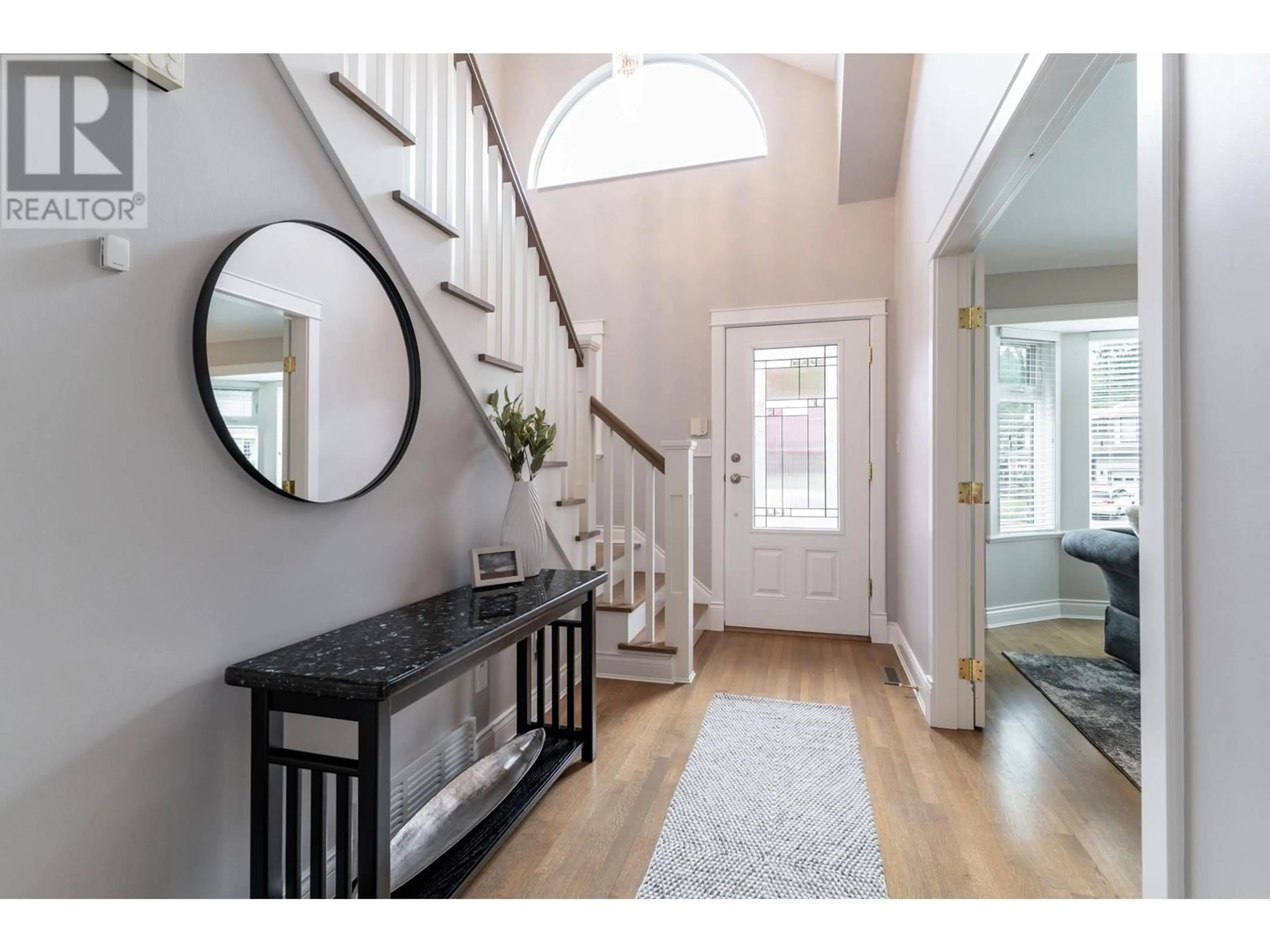 Indoor entryway for 21463 126 AVENUE, Maple Ridge British Columbia V4R2H4