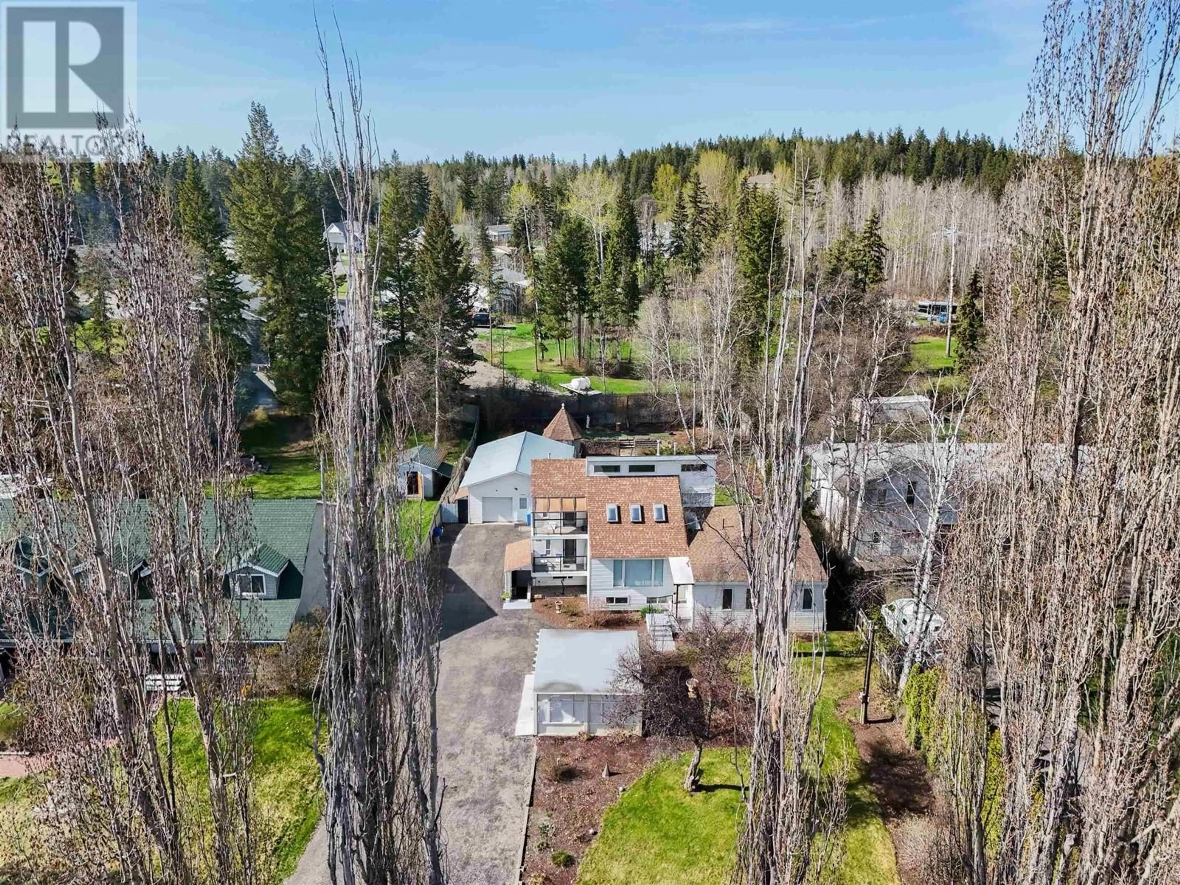 A pic from outside/outdoor area/front of a property/back of a property/a pic from drone, unknown for 1750 BEACH CRESCENT, Quesnel British Columbia V2J4J6