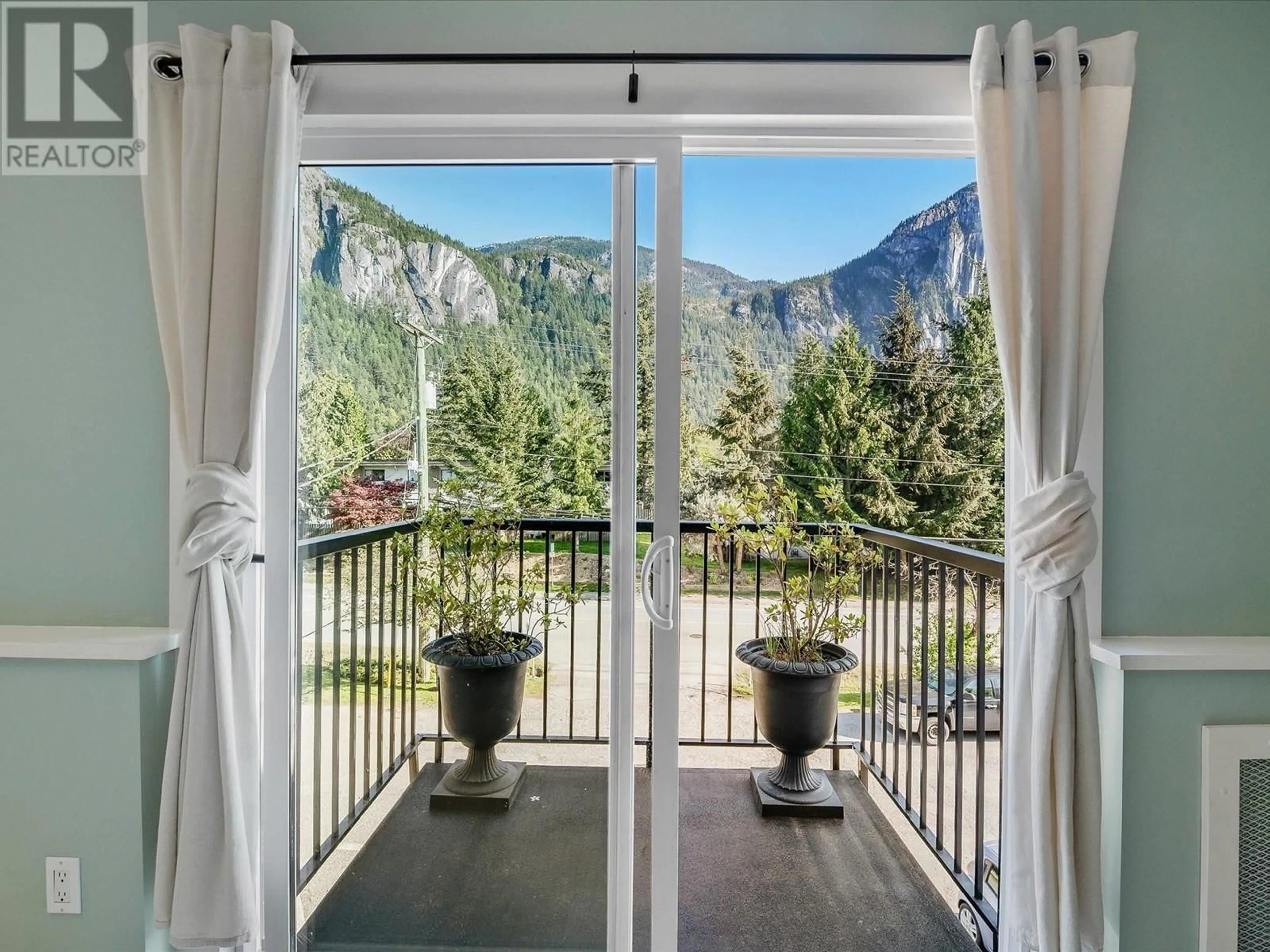 Balcony in the apartment, mountain view for 33 - 38175 WESTWAY AVENUE, Squamish British Columbia V8B0Y4