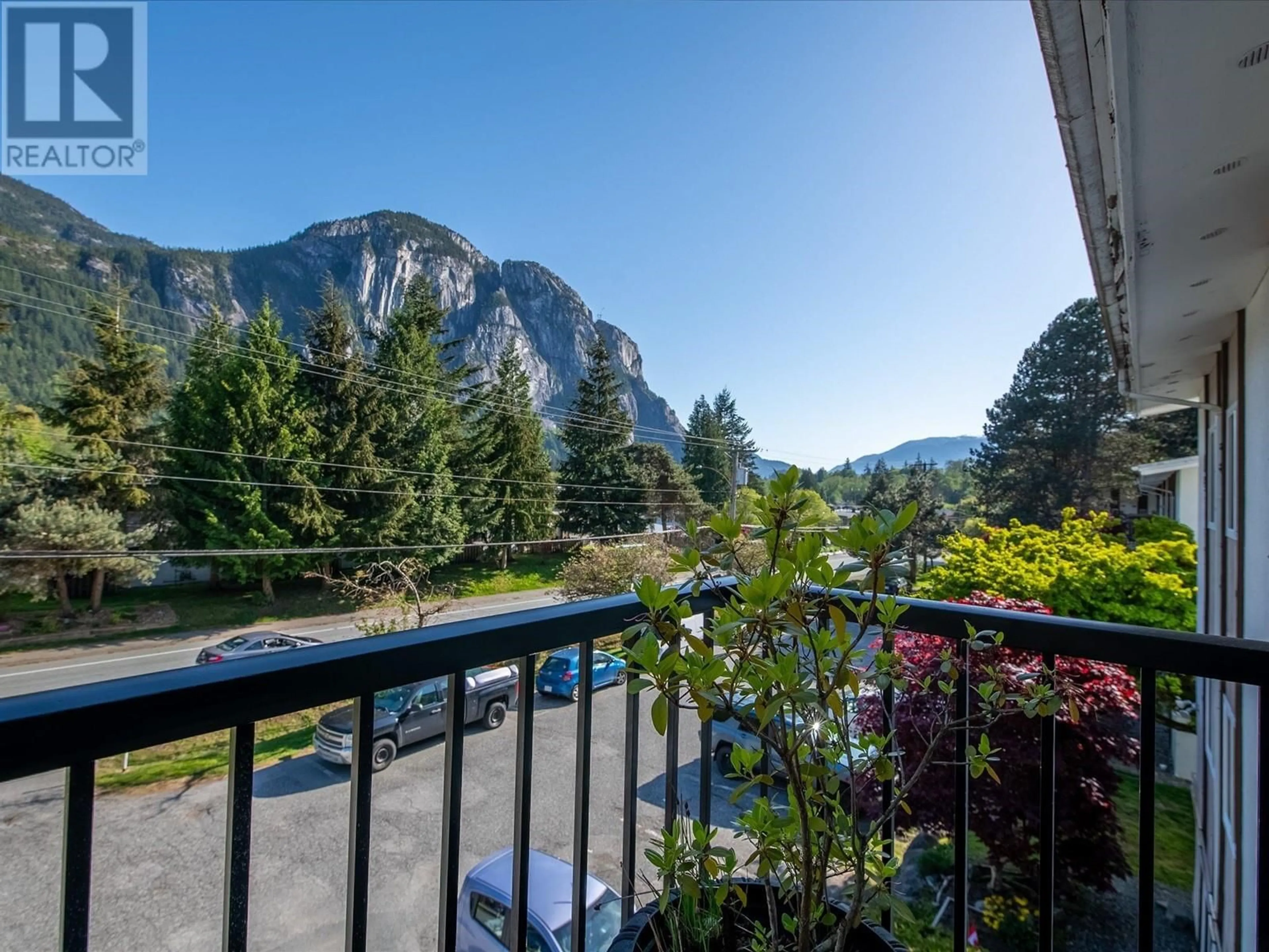 Balcony in the apartment, mountain view for 33 - 38175 WESTWAY AVENUE, Squamish British Columbia V8B0Y4