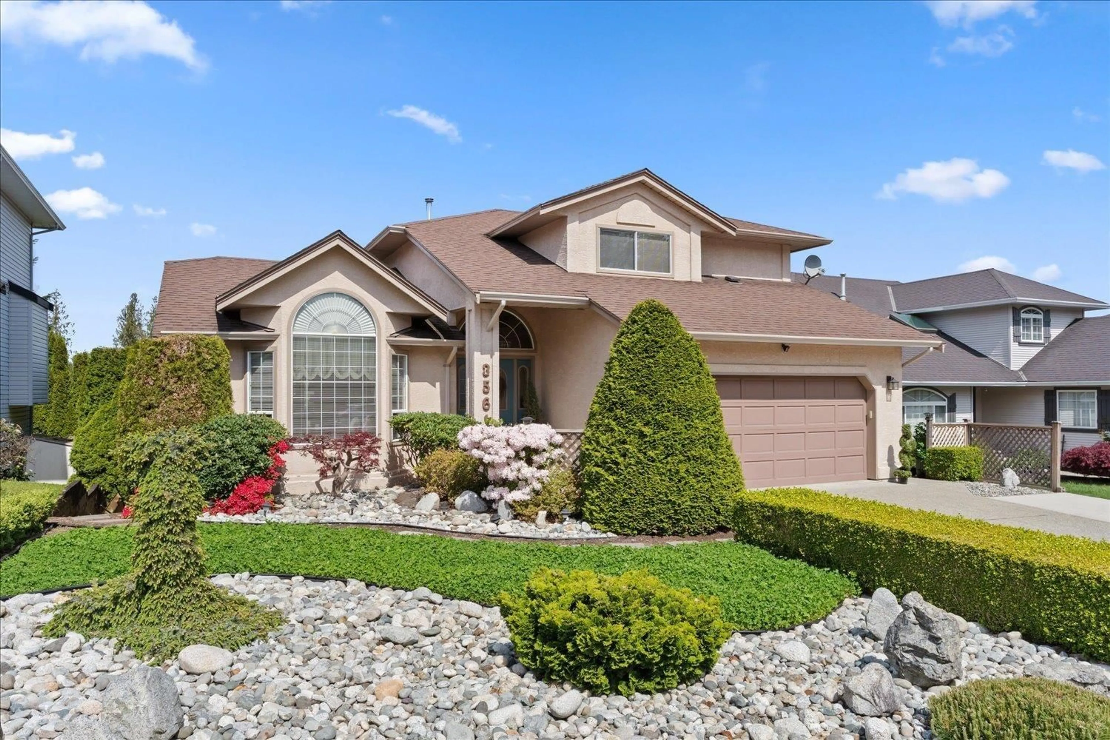 Home with vinyl exterior material, unknown for 3561 PICTON, Abbotsford British Columbia V2S7H6