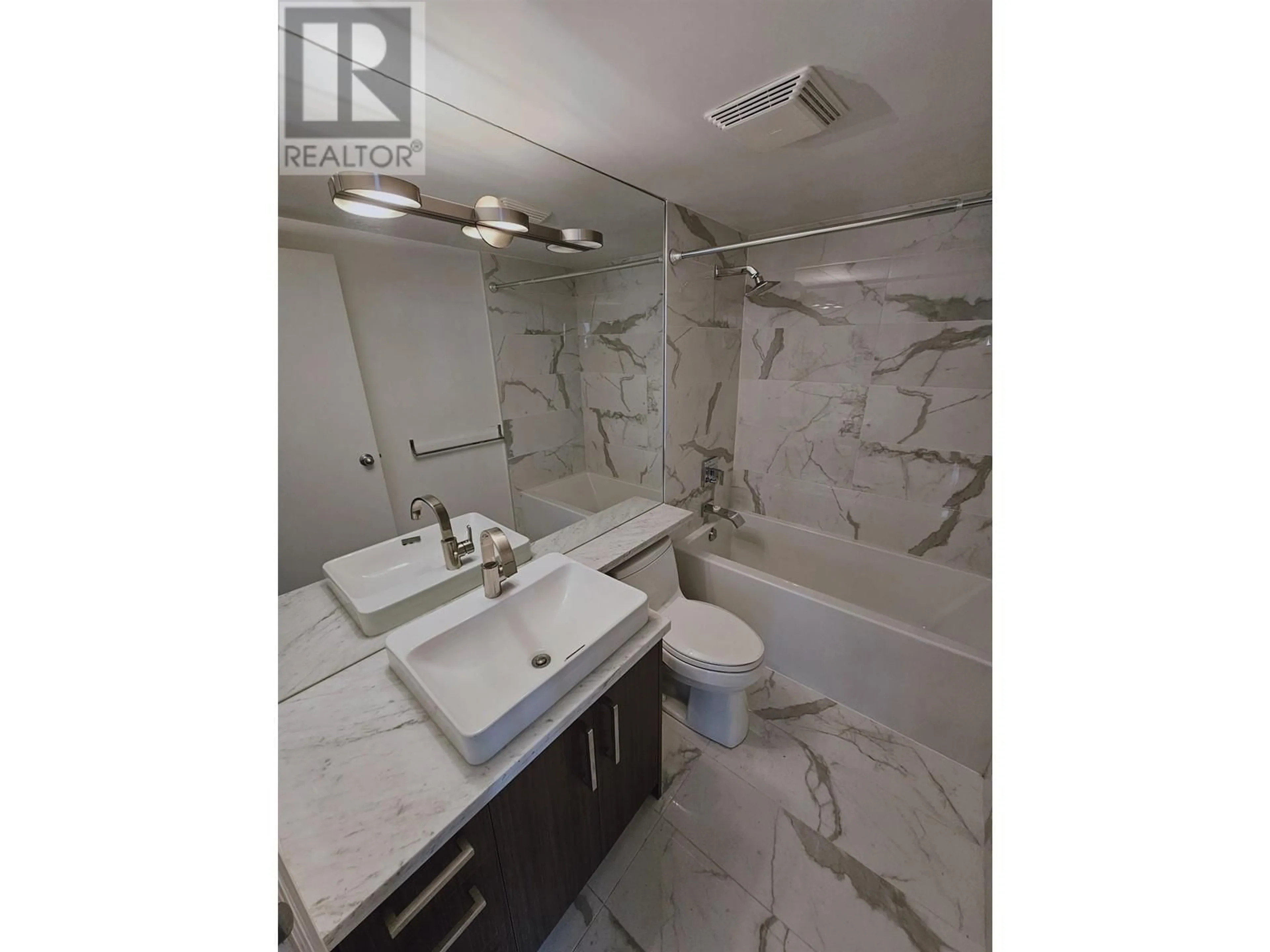Standard bathroom, ceramic/tile floor for 3302 - 193 AQUARIUS MEWS, Vancouver British Columbia V6Z2Z2