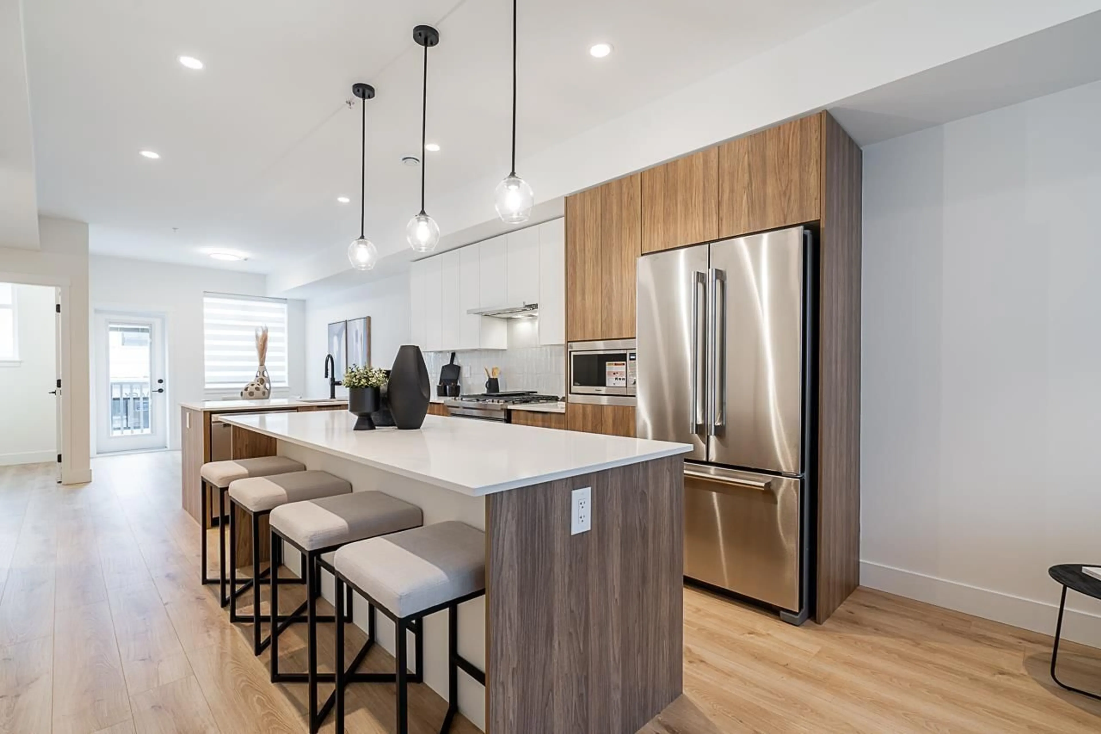 Open concept kitchen, wood/laminate floor for 33 - 8430 NOTTMAN, Mission British Columbia V2V3W4
