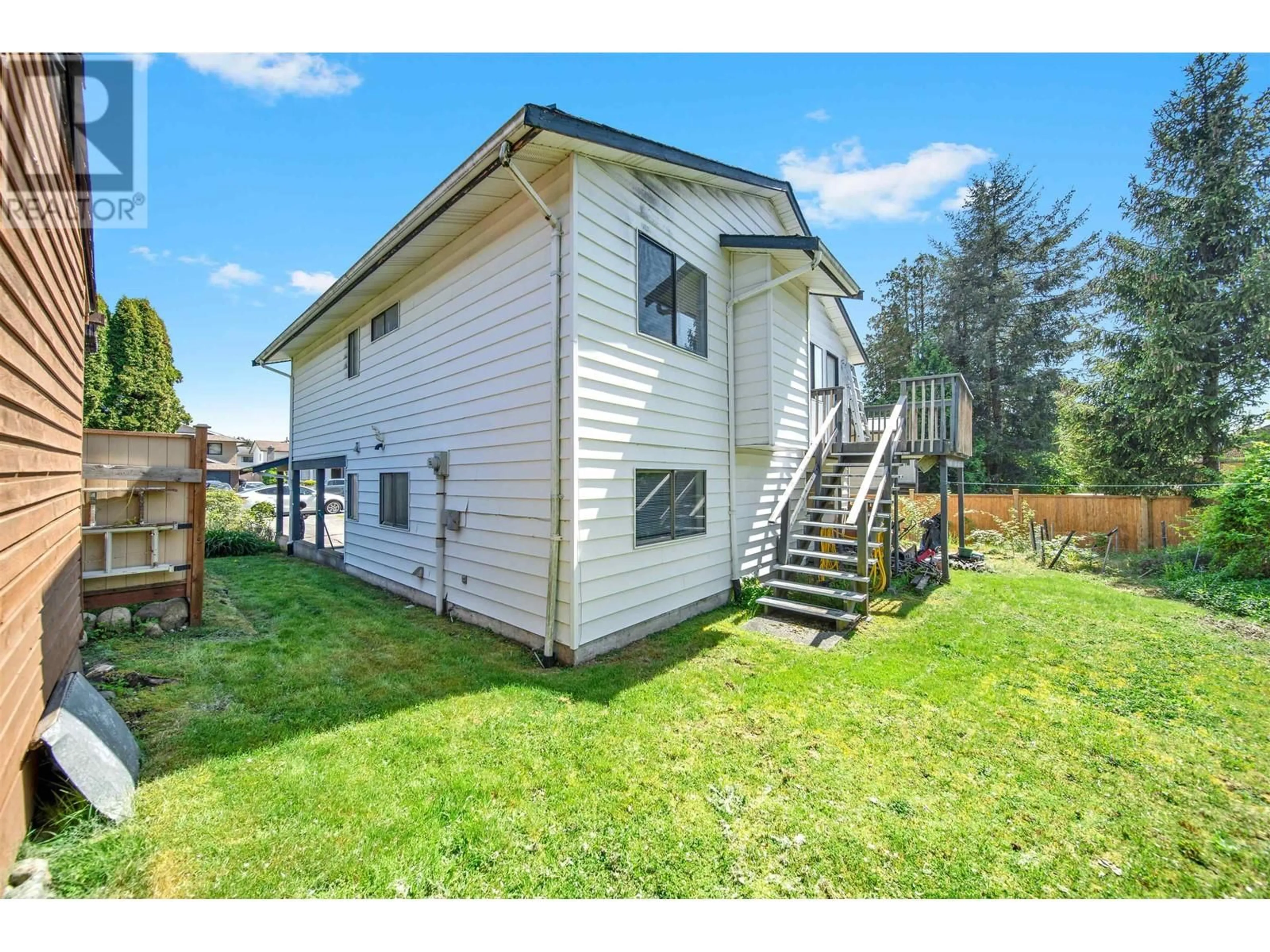 Home with vinyl exterior material, unknown for 1238 WISE COURT, Coquitlam British Columbia V3E1H9
